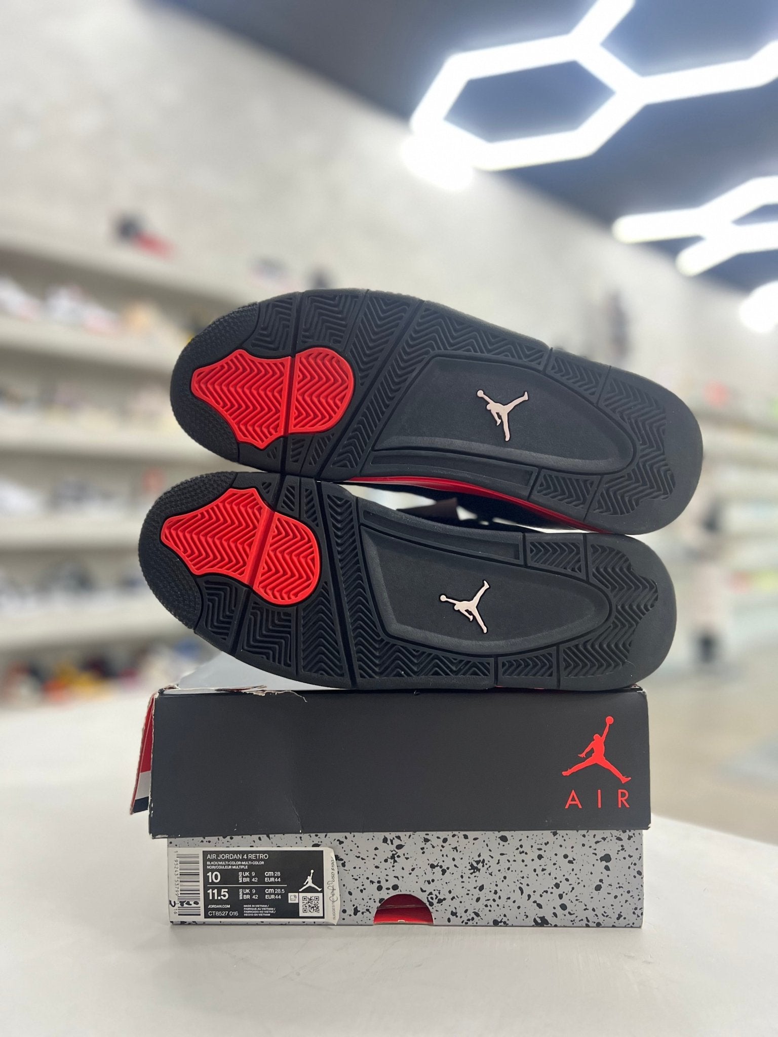Jordan 4 Retro Red Thunder Sz 10 (PREOWNED) - Restock AveJordan 4 Retro Red Thunder Sz 10 (PREOWNED)Restock AveRestock Ave10Restock Ave