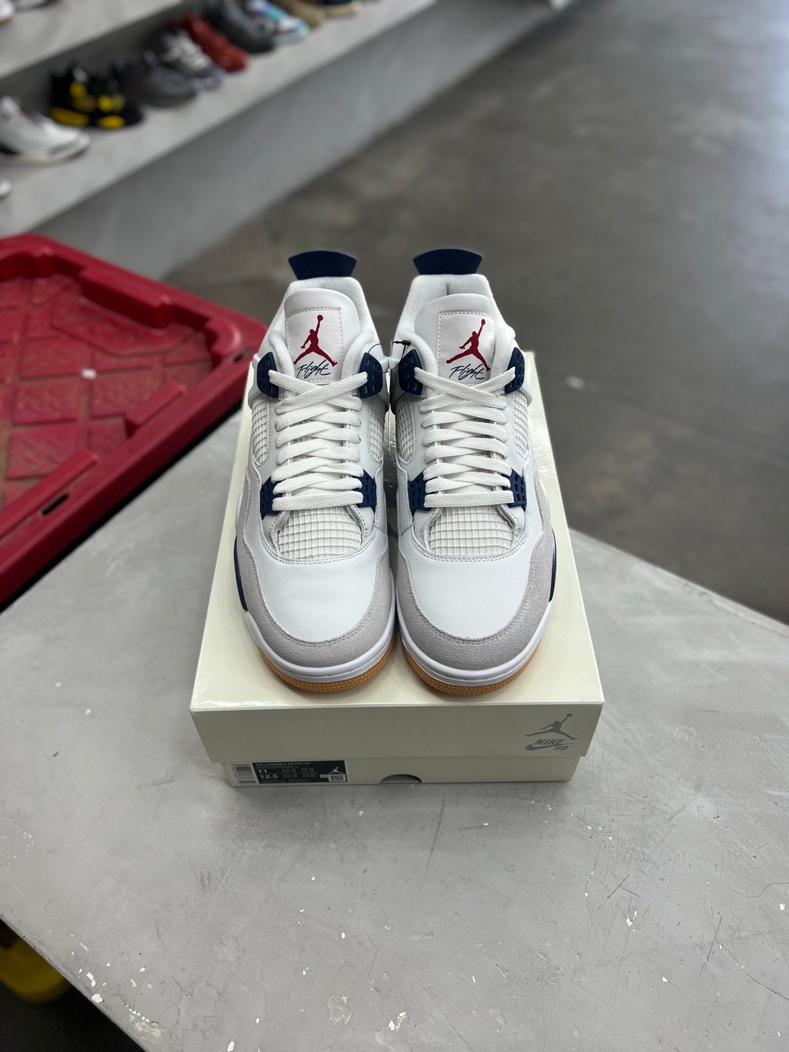 Jordan 4 Retro SB Navy Sz 11 (PREOWNED) - Restock AveJordan 4 Retro SB Navy Sz 11 (PREOWNED)Restock AveRestock Ave11Restock Ave