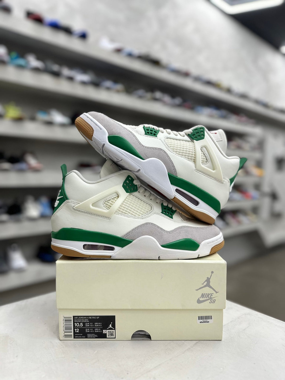 Jordan 4 Retro SB Pine Green sz 10.5 (PREOWNED) - Restock AveJordan 4 Retro SB Pine Green sz 10.5 (PREOWNED)Restock AveRestock Ave10.5Restock Ave