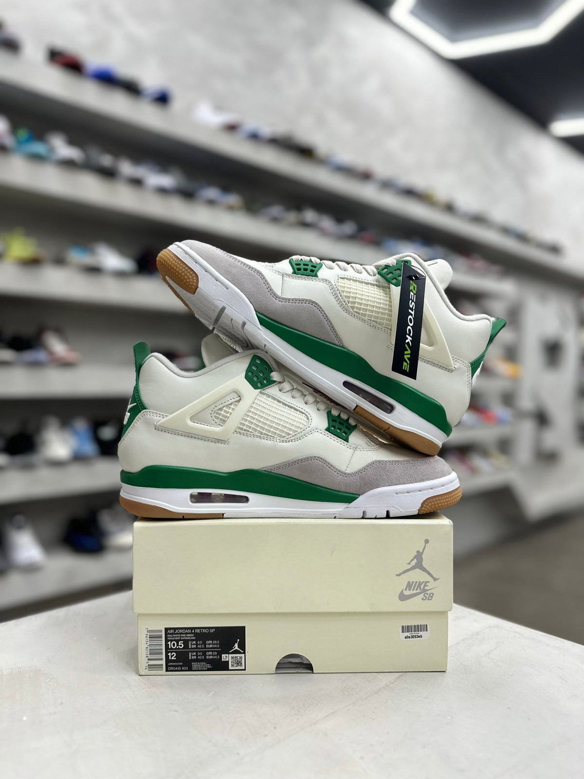 Jordan 4 Retro SB Pine Green sz 10.5 (PREOWNED) - Restock AveJordan 4 Retro SB Pine Green sz 10.5 (PREOWNED)Restock AveRestock Ave10.5Restock Ave