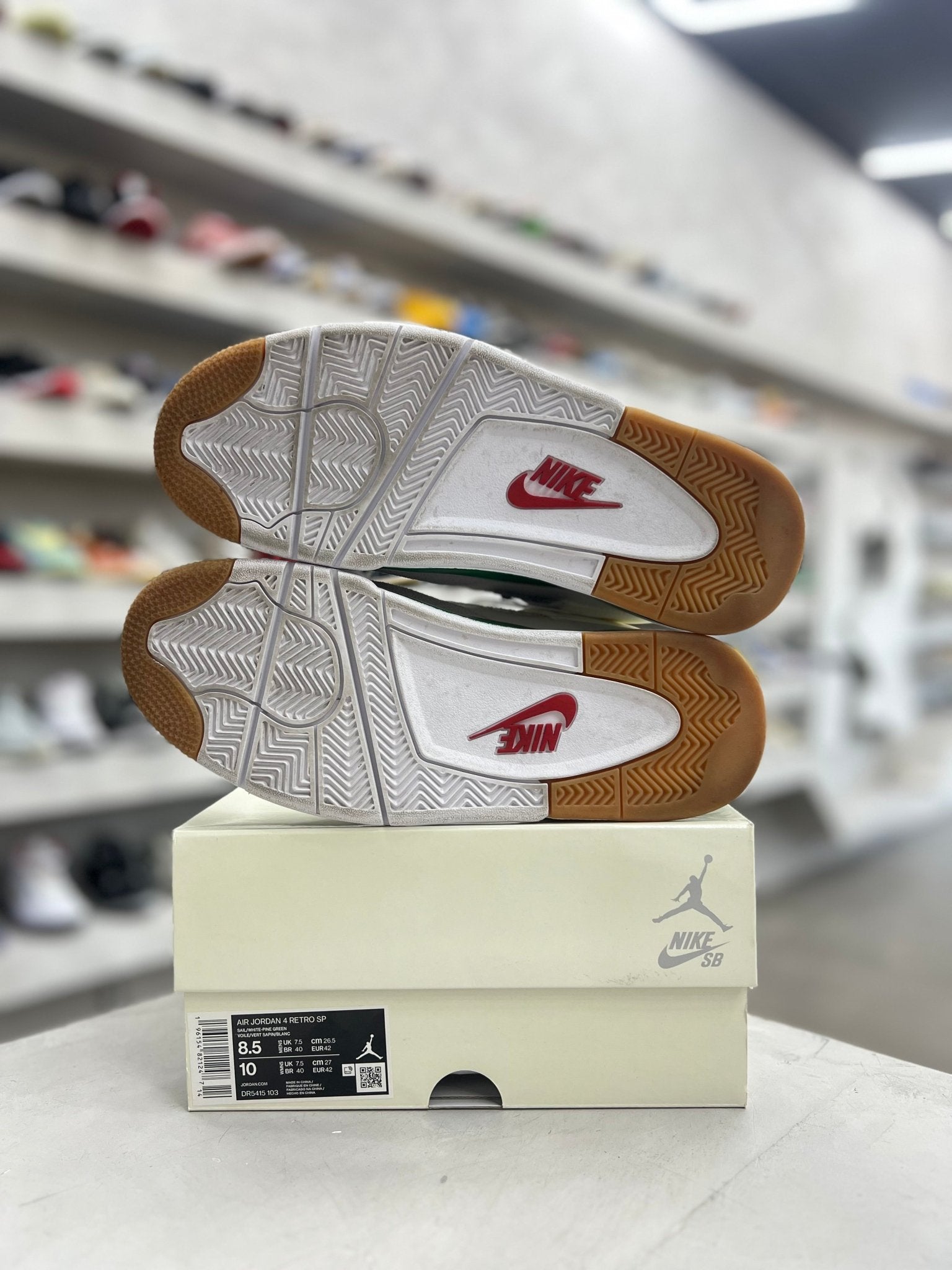 Jordan 4 Retro SB Pine Green Sz 8.5 (PREOWNED) - Restock AveJordan 4 Retro SB Pine Green Sz 8.5 (PREOWNED)Restock AveRestock Ave8.542239603Restock Ave