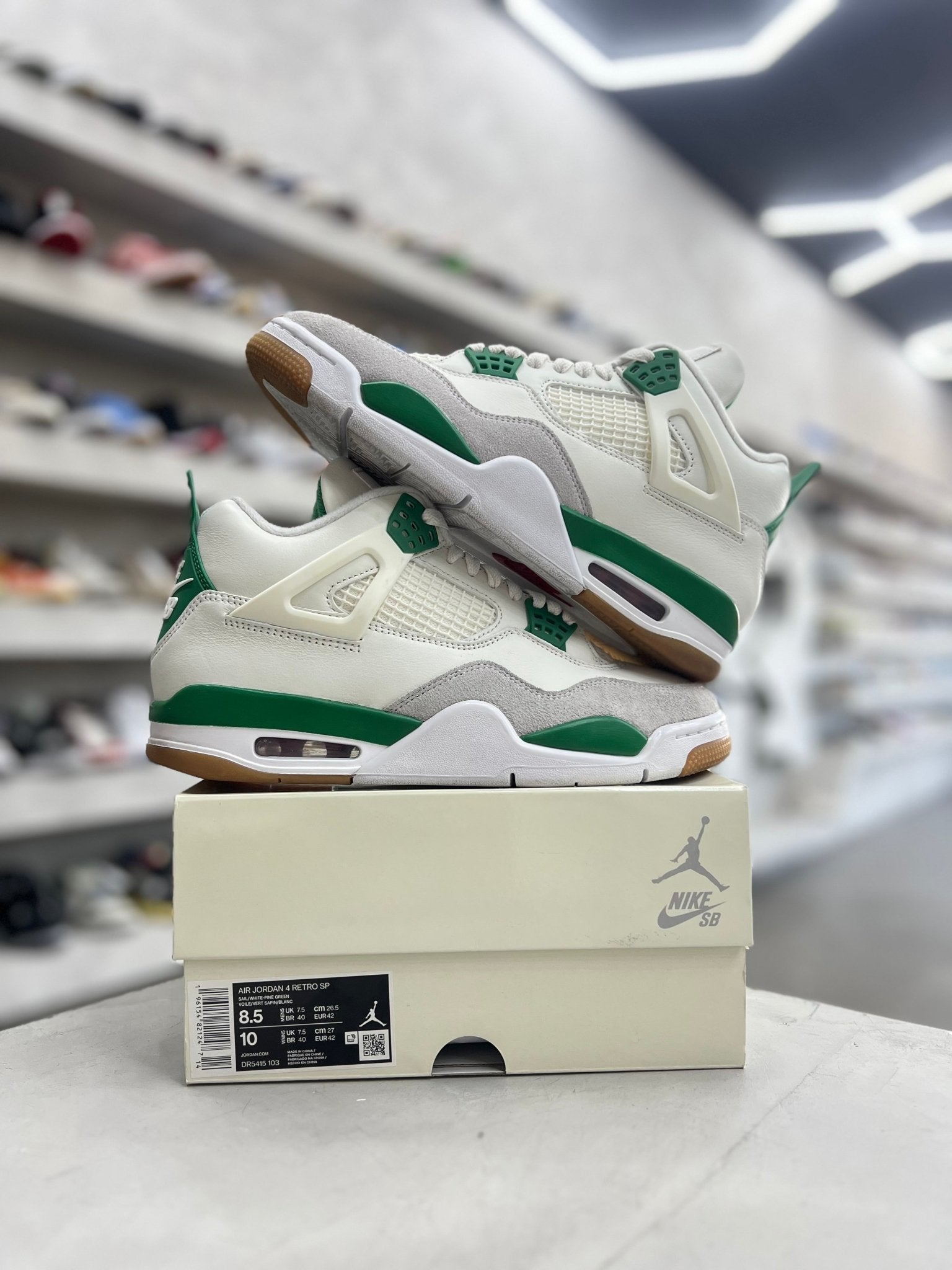 Jordan 4 Retro SB Pine Green Sz 8.5 (PREOWNED) - Restock AveJordan 4 Retro SB Pine Green Sz 8.5 (PREOWNED)Restock AveRestock Ave8.542239603Restock Ave