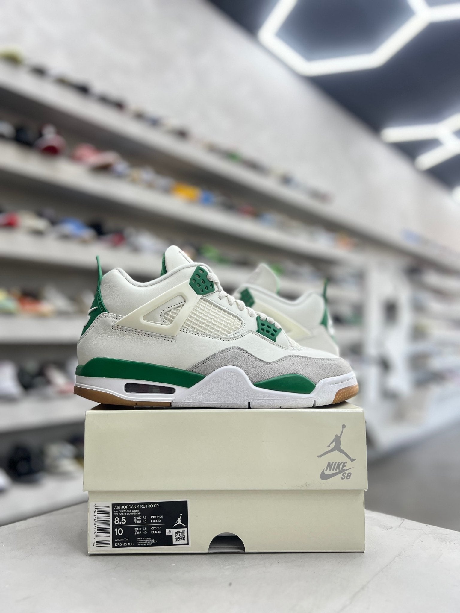 Jordan 4 Retro SB Pine Green Sz 8.5 (PREOWNED) - Restock AveJordan 4 Retro SB Pine Green Sz 8.5 (PREOWNED)Restock AveRestock Ave8.542239603Restock Ave