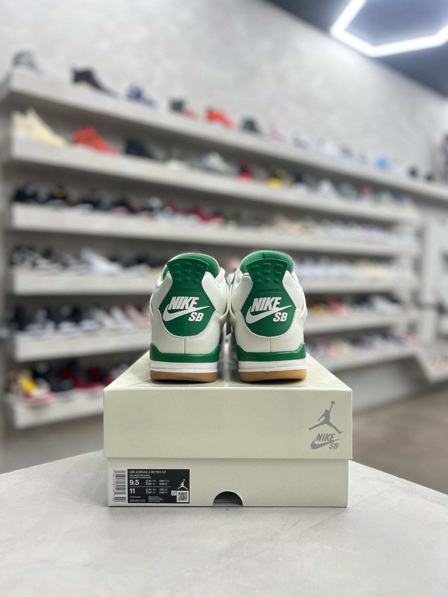 Jordan 4 Retro SB Pine Green Sz 9.5 (PREOWNED) - Restock AveJordan 4 Retro SB Pine Green Sz 9.5 (PREOWNED)Restock AveRestock Ave9.512480371Restock Ave