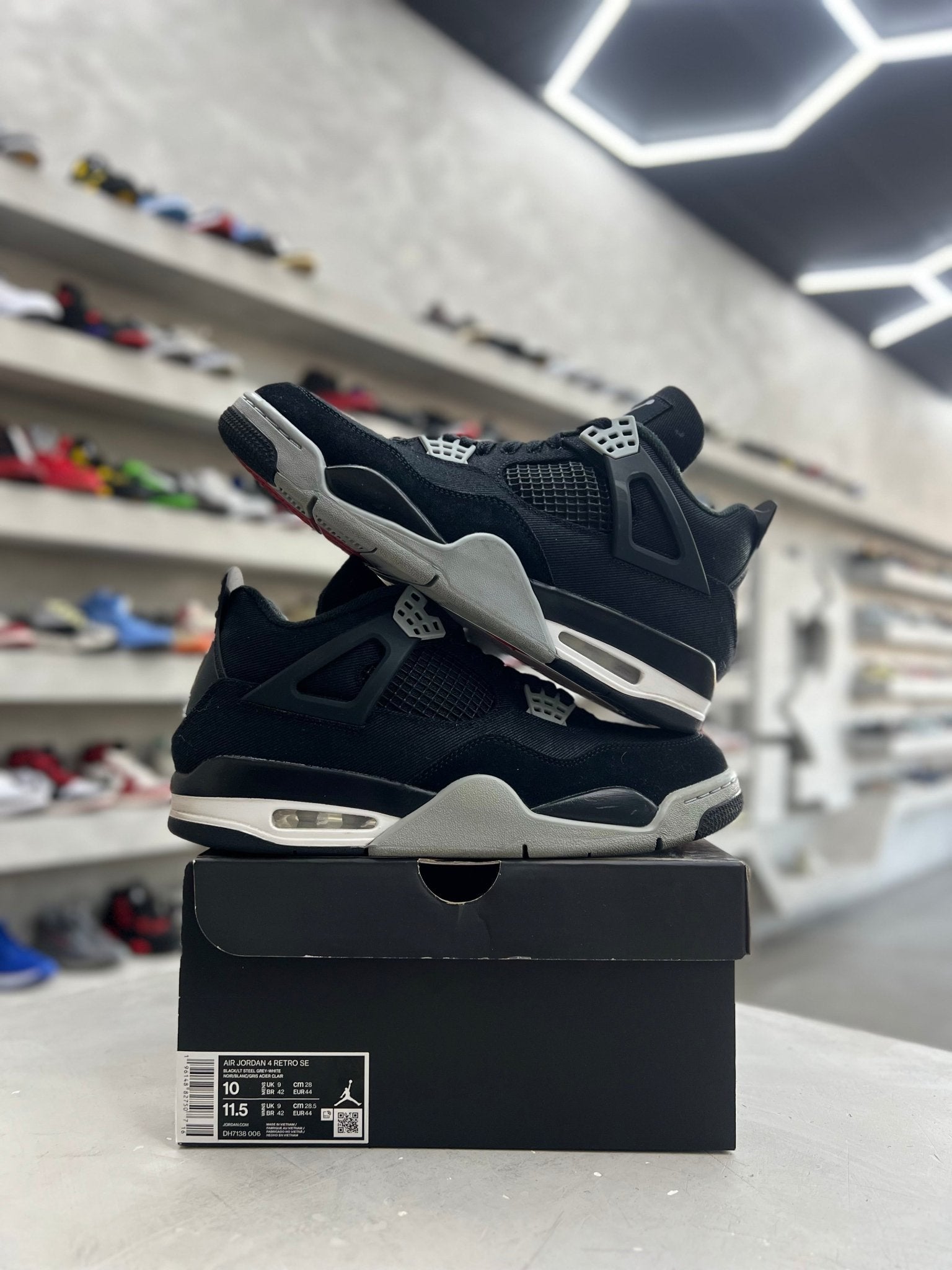 Jordan 4 Retro SE Black Canvas Sz 10 (PREOWNED) - Restock AveJordan 4 Retro SE Black Canvas Sz 10 (PREOWNED)Restock AveRestock Ave10Restock Ave