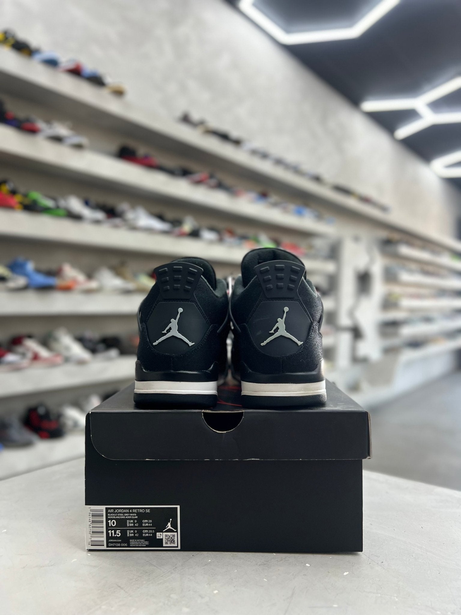 Jordan 4 Retro SE Black Canvas Sz 10 (PREOWNED) - Restock AveJordan 4 Retro SE Black Canvas Sz 10 (PREOWNED)Restock AveRestock Ave10Restock Ave