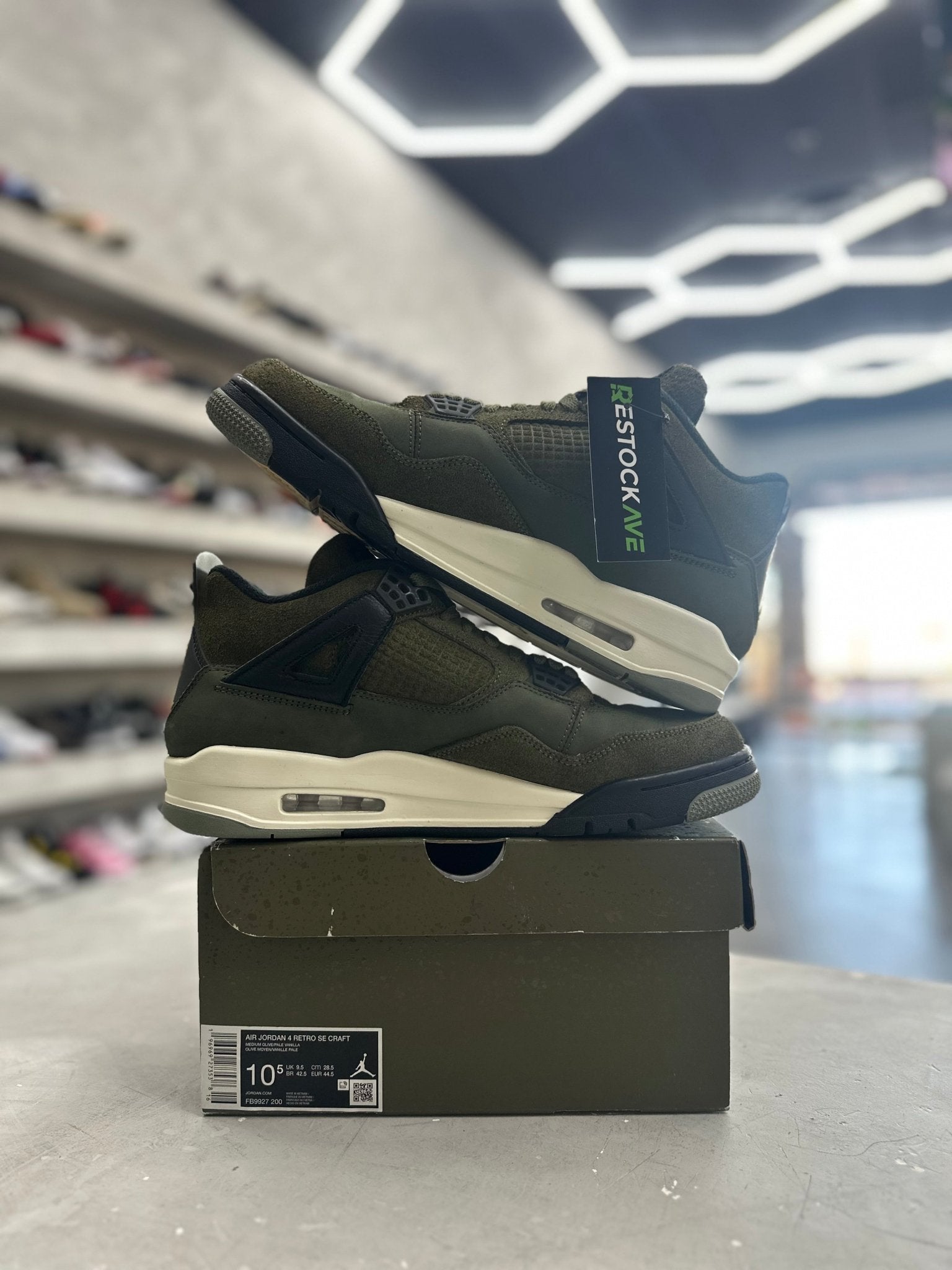 Jordan 4 Retro SE Craft Medium Olive Sz 10.5 (PREOWNED) - Restock AveJordan 4 Retro SE Craft Medium Olive Sz 10.5 (PREOWNED)Restock AveRestock Ave10.5Restock Ave