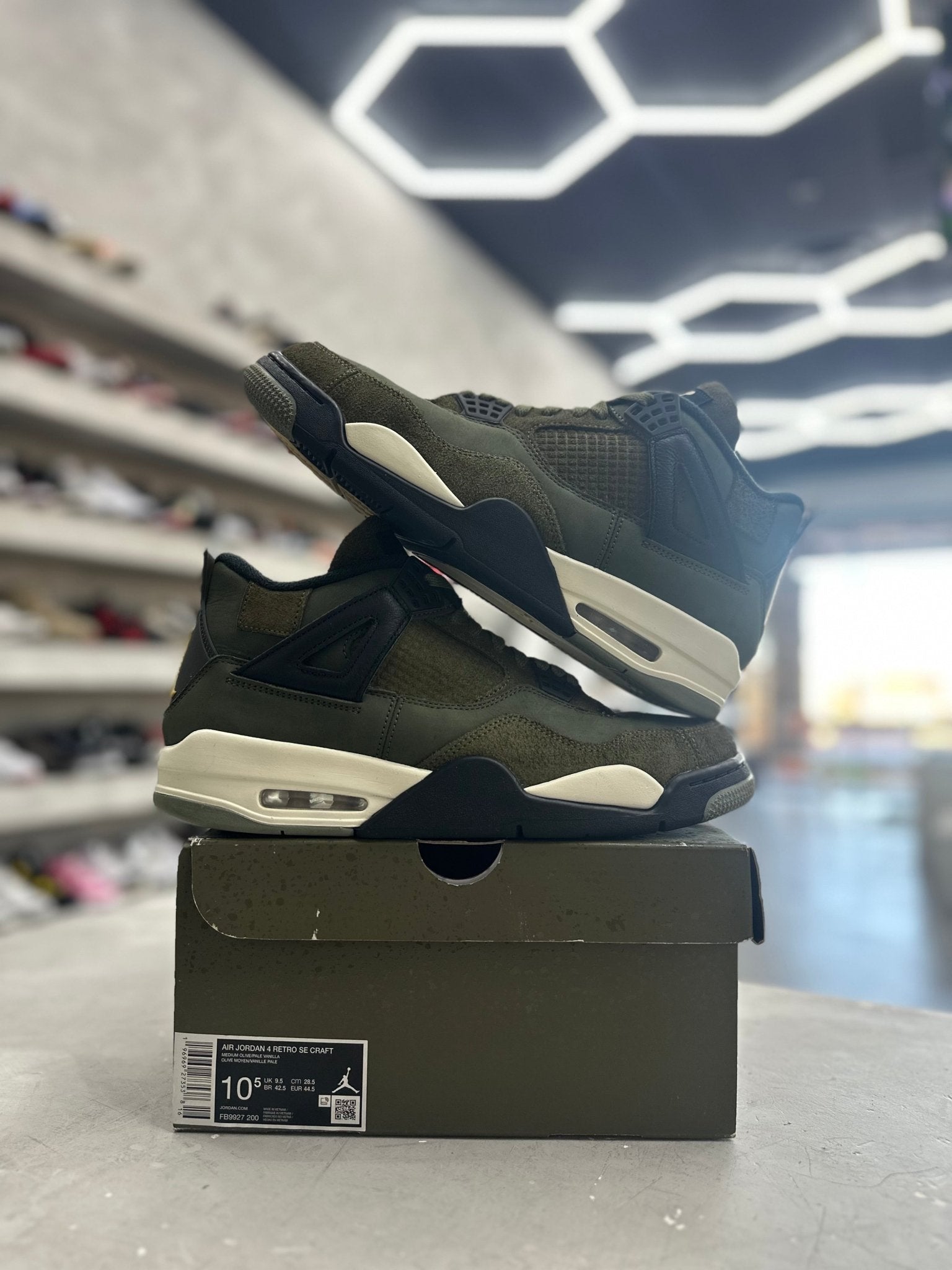 Jordan 4 Retro SE Craft Medium Olive Sz 10.5 (PREOWNED) - Restock AveJordan 4 Retro SE Craft Medium Olive Sz 10.5 (PREOWNED)Restock AveRestock Ave10.5Restock Ave