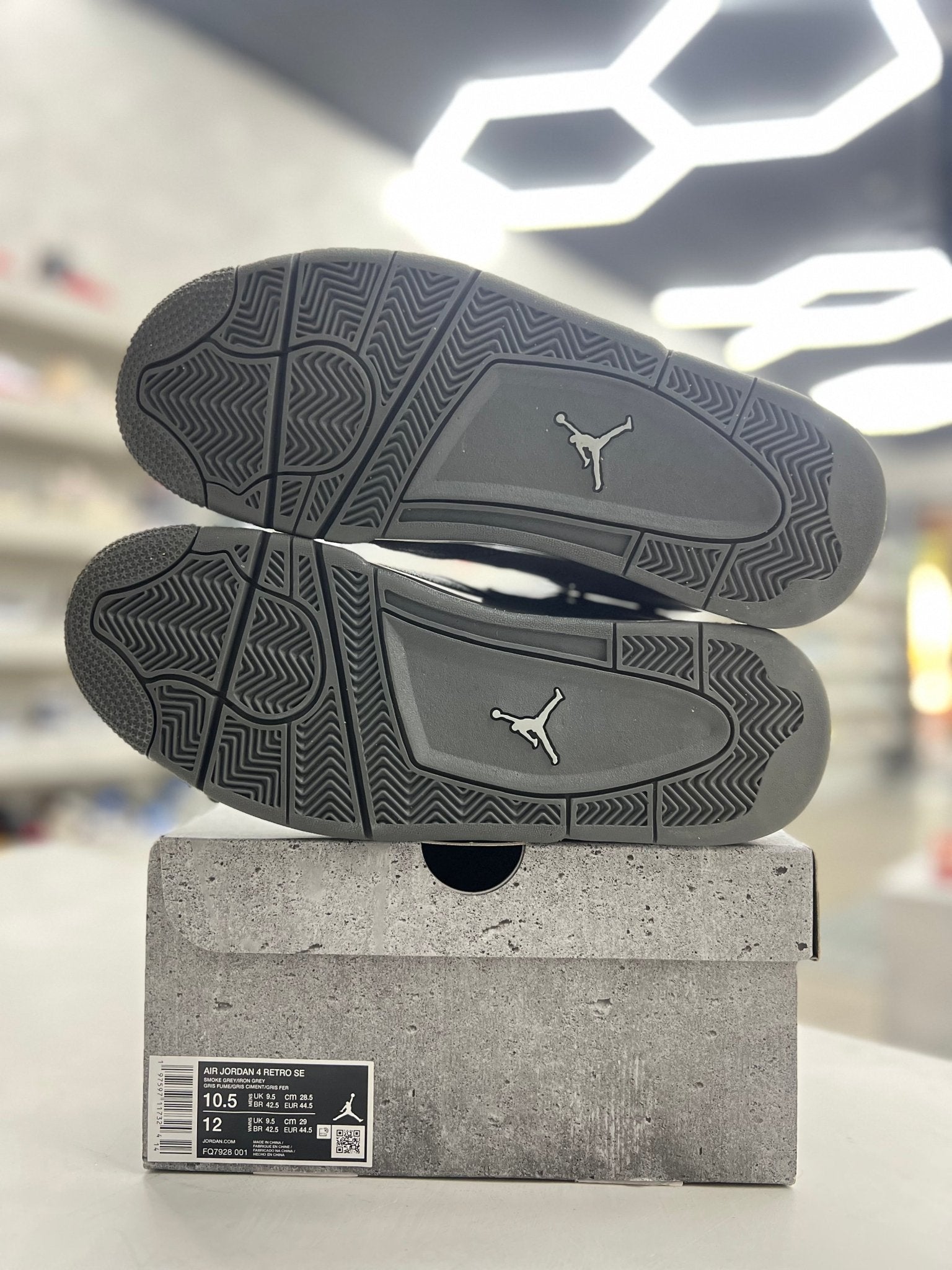 Jordan 4 Retro SE Paris Olympics Wet Cement Sz 10.5 (PREOWNED) - Restock AveJordan 4 Retro SE Paris Olympics Wet Cement Sz 10.5 (PREOWNED)Restock AveRestock Ave10.5Restock Ave