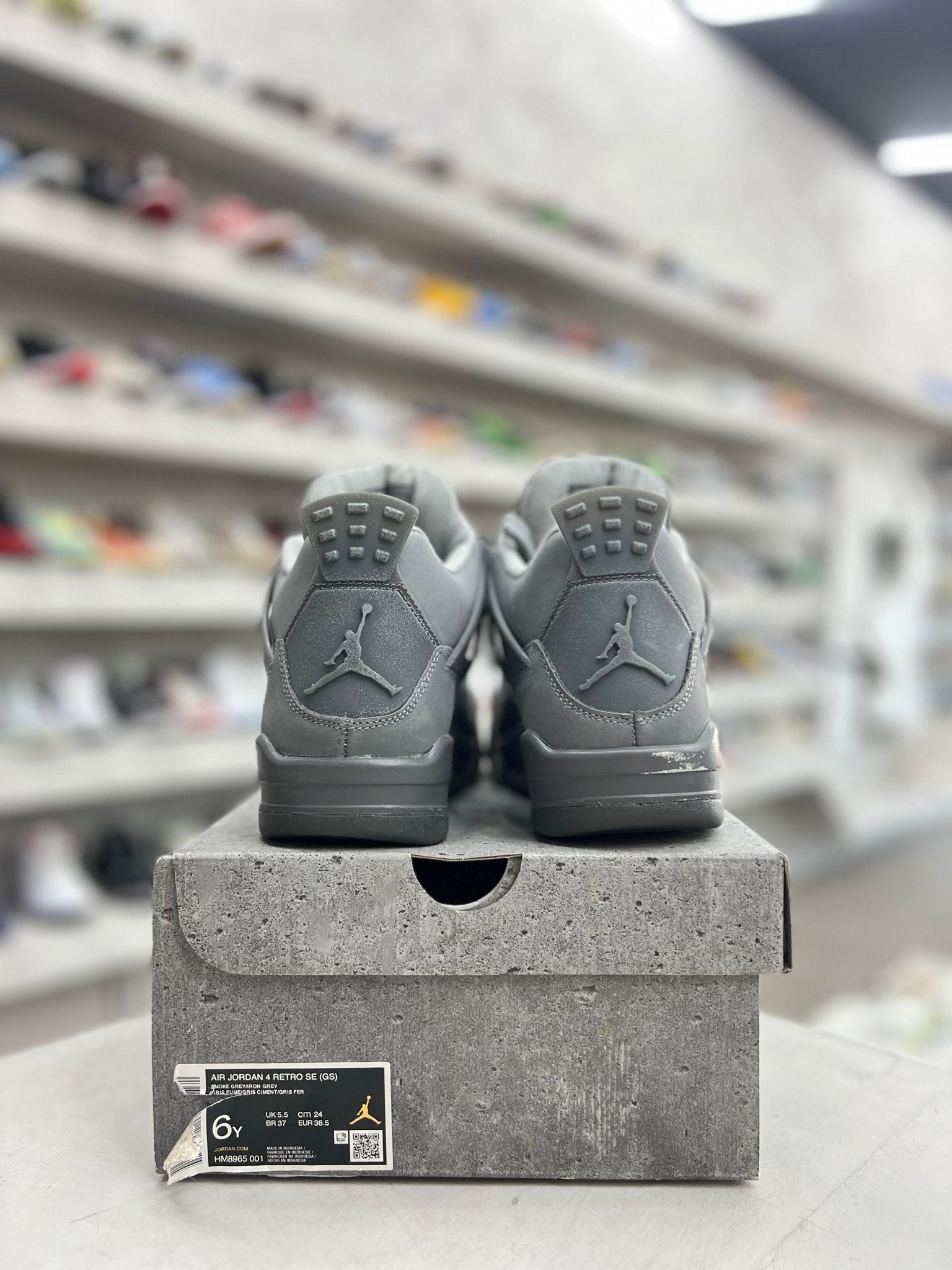 Jordan 4 Retro SE Paris Olympics Wet Cement Sz 6Y (PREOWNED) - Restock AveJordan 4 Retro SE Paris Olympics Wet Cement Sz 6Y (PREOWNED)Restock AveRestock Ave6y75335283Restock Ave