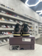 Jordan 4 Retro SP A Ma Maniére Violet Ore Sz 4.5 (PREOWNED) - Restock AveJordan 4 Retro SP A Ma Maniére Violet Ore Sz 4.5 (PREOWNED)Restock AveRestock Ave4.5Restock Ave