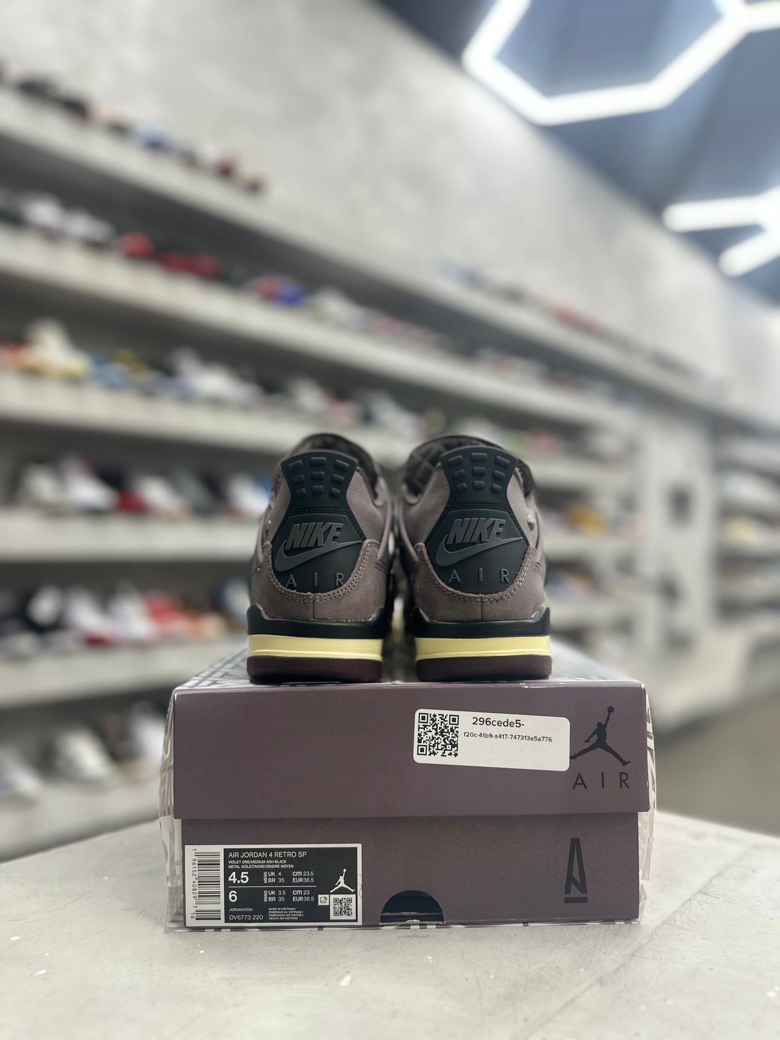 Jordan 4 Retro SP A Ma Maniére Violet Ore Sz 4.5 (PREOWNED) - Restock AveJordan 4 Retro SP A Ma Maniére Violet Ore Sz 4.5 (PREOWNED)Restock AveRestock Ave4.5Restock Ave