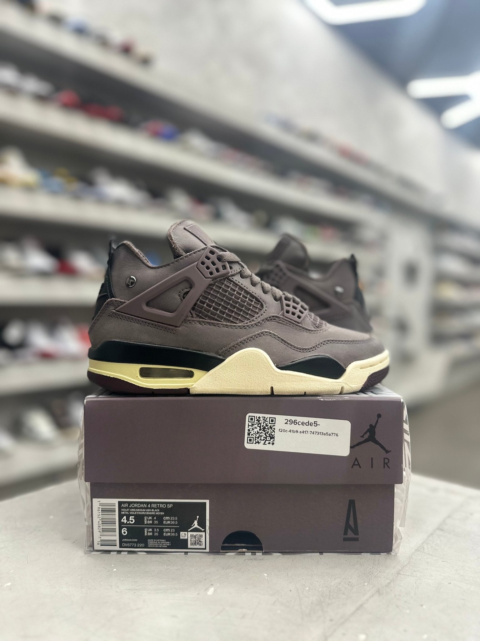 Jordan 4 Retro SP A Ma Maniére Violet Ore Sz 4.5 (PREOWNED) - Restock AveJordan 4 Retro SP A Ma Maniére Violet Ore Sz 4.5 (PREOWNED)Restock AveRestock Ave4.5Restock Ave
