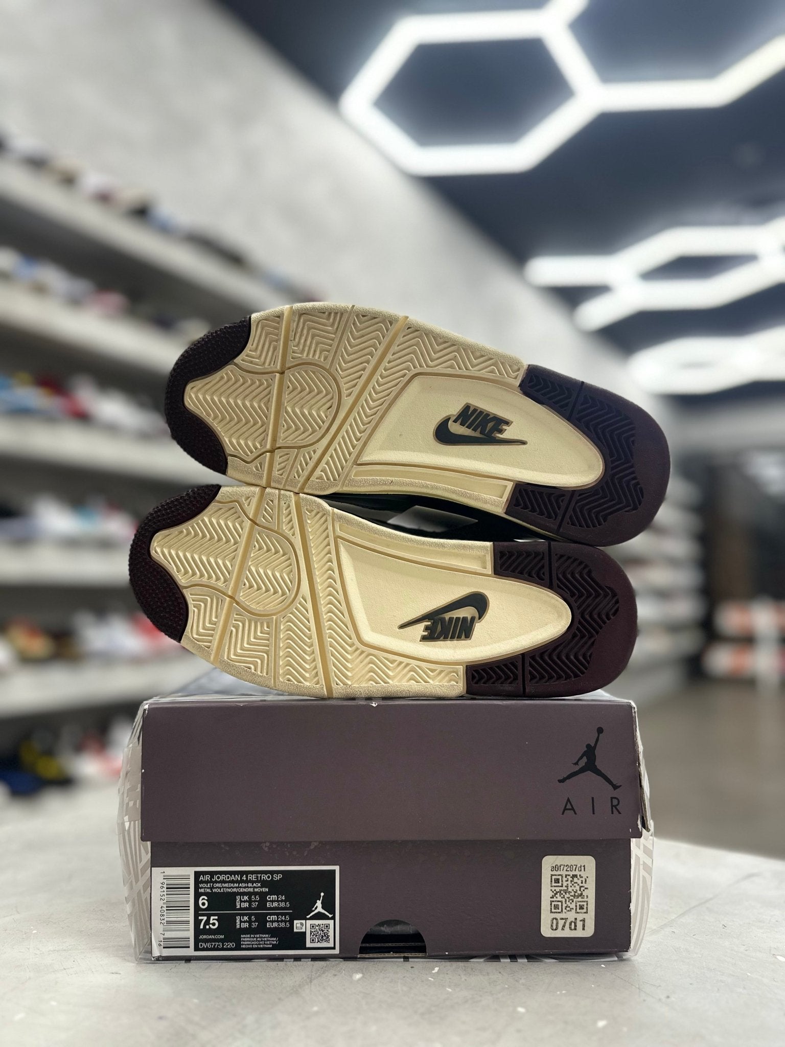 Jordan 4 Retro SP A Ma Maniére Violet Ore Sz 6 (PREOWNED) - Restock AveJordan 4 Retro SP A Ma Maniére Violet Ore Sz 6 (PREOWNED)Restock AveRestock Ave6Restock Ave