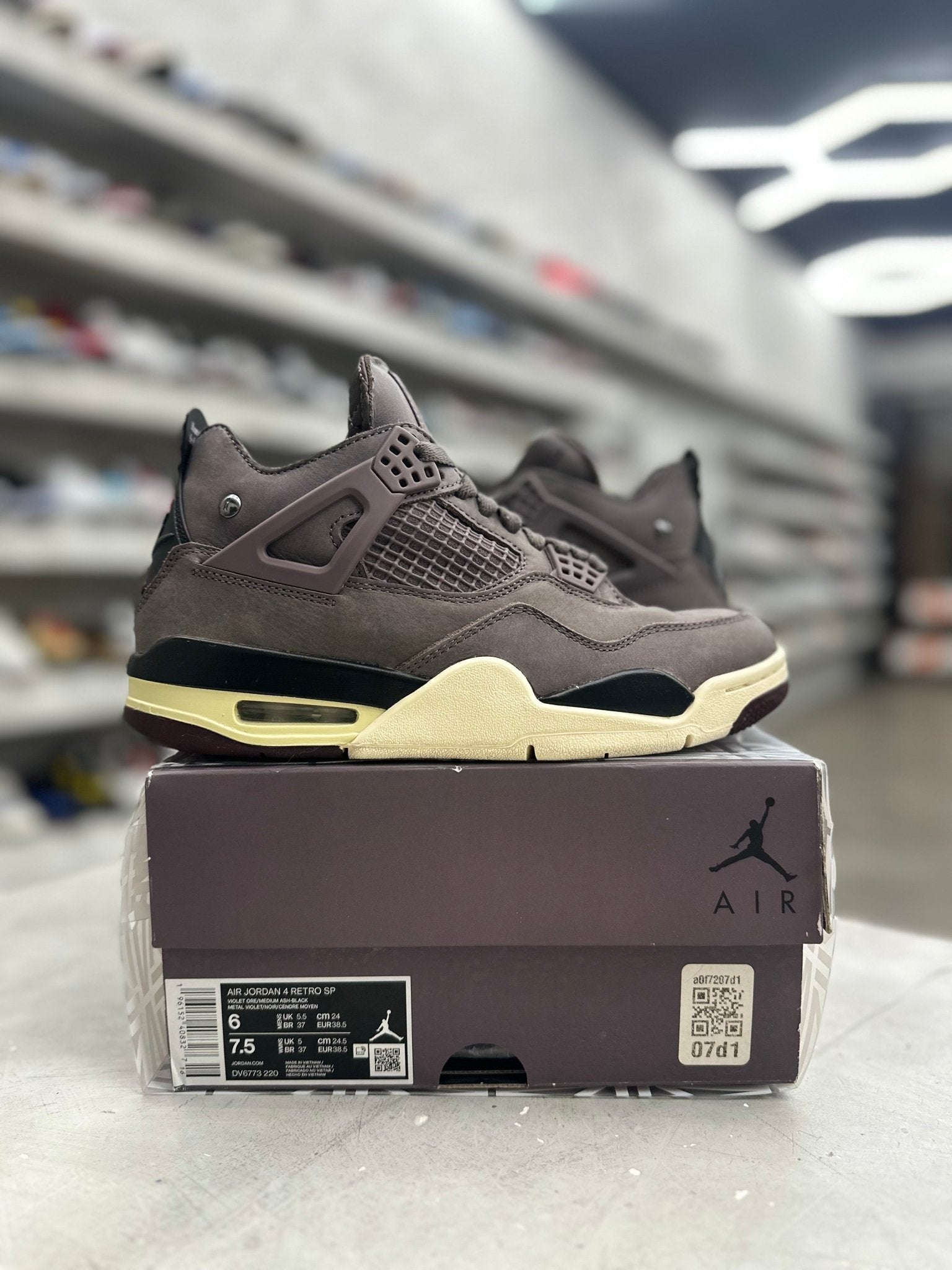 Jordan 4 Retro SP A Ma Maniére Violet Ore Sz 6 (PREOWNED) - Restock AveJordan 4 Retro SP A Ma Maniére Violet Ore Sz 6 (PREOWNED)Restock AveRestock Ave6Restock Ave