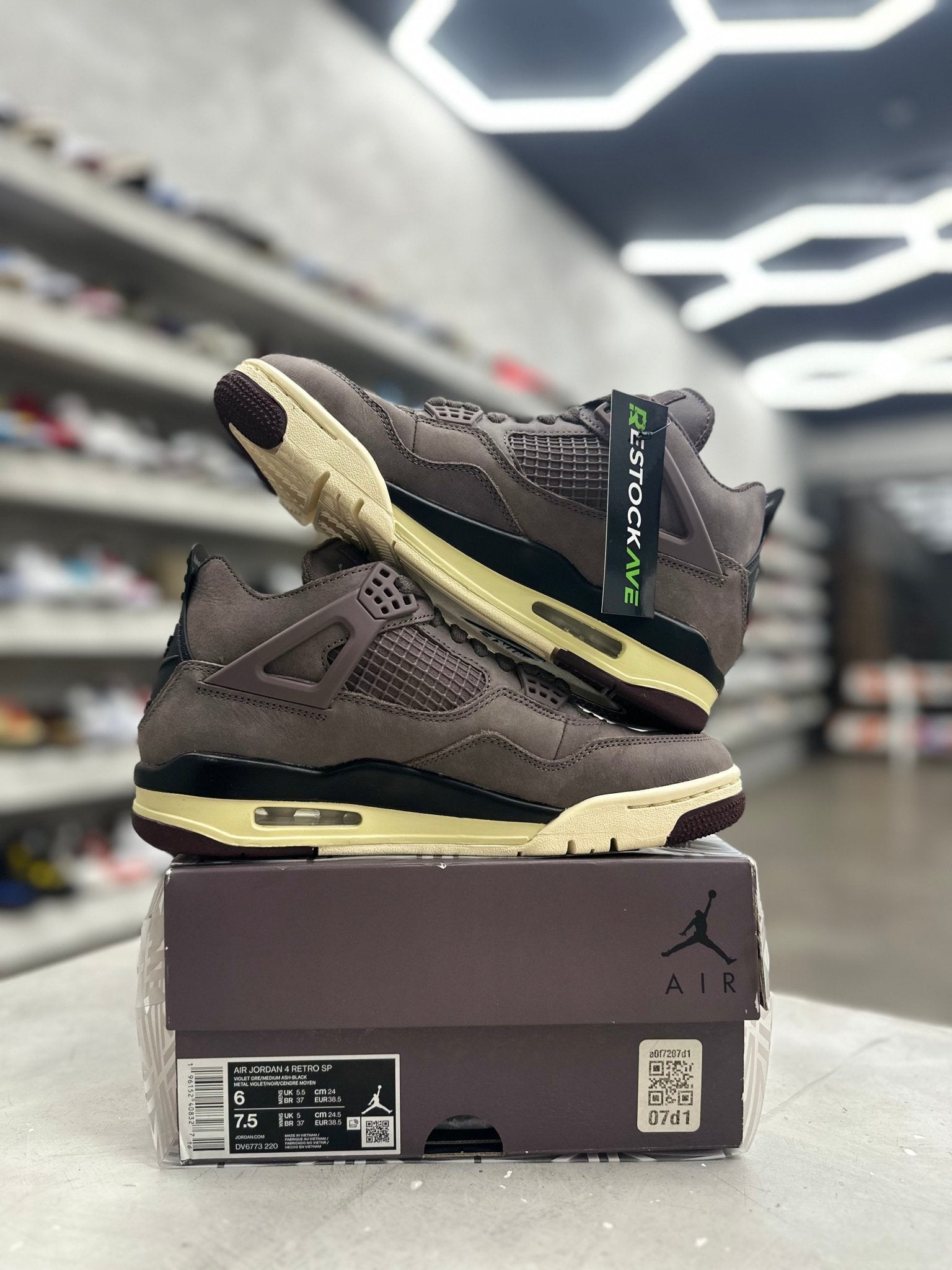 Jordan 4 Retro SP A Ma Maniére Violet Ore Sz 6 (PREOWNED) - Restock AveJordan 4 Retro SP A Ma Maniére Violet Ore Sz 6 (PREOWNED)Restock AveRestock Ave6Restock Ave