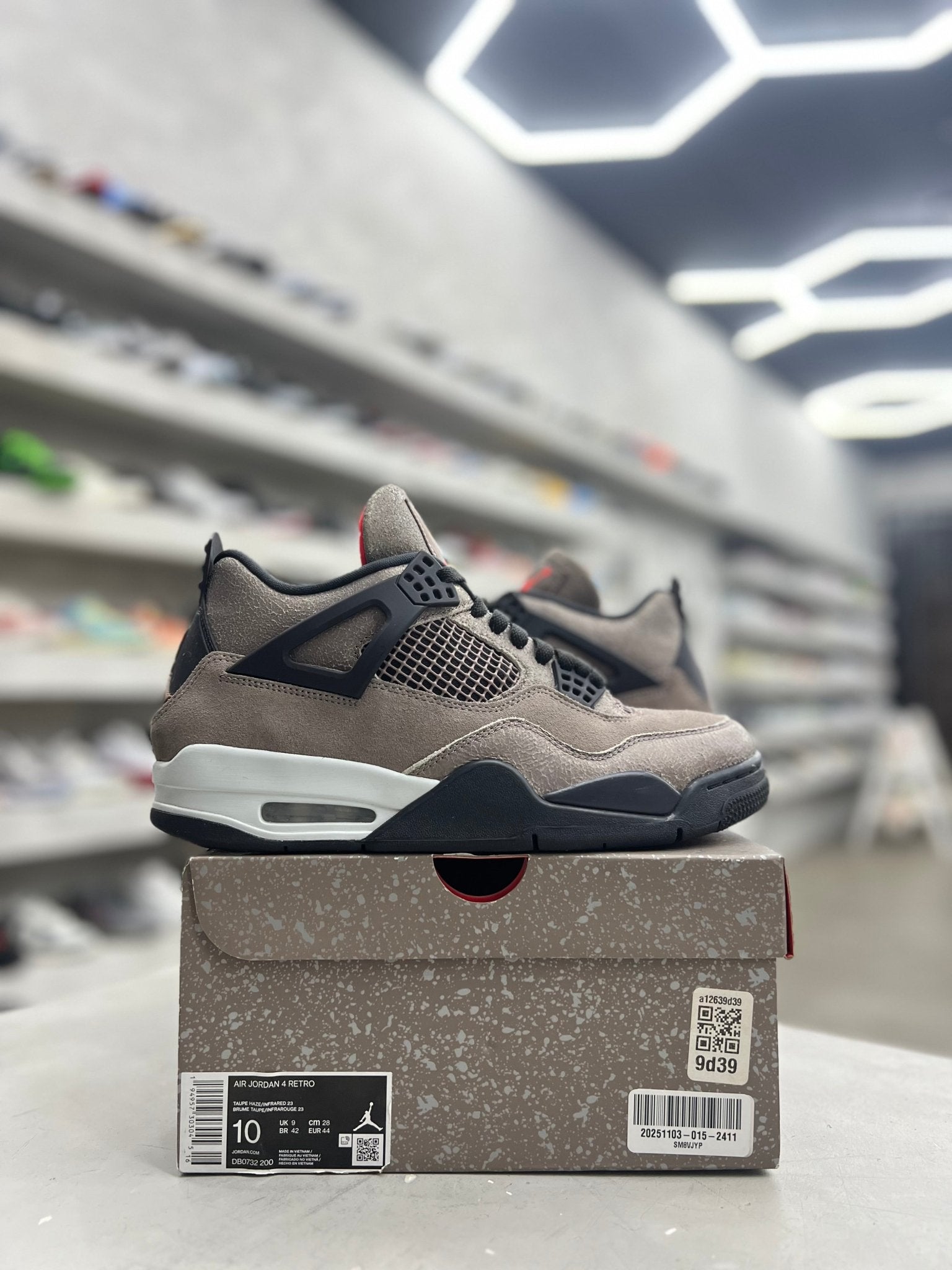 Jordan 4 Retro Taupe Haze Sz 10 (PREOWNED) - Restock AveJordan 4 Retro Taupe Haze Sz 10 (PREOWNED)Restock AveRestock Ave10Restock Ave