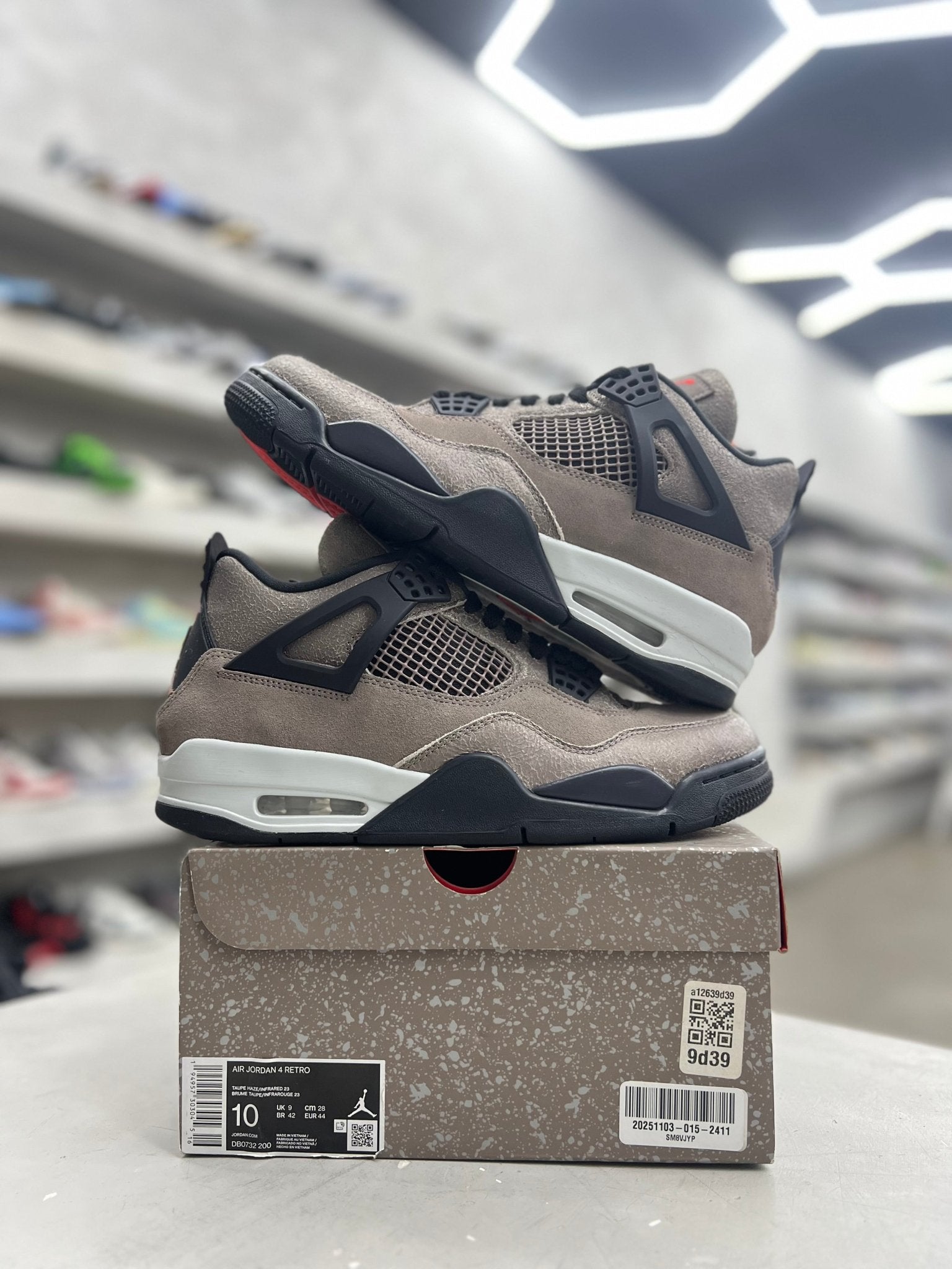 Jordan 4 Retro Taupe Haze Sz 10 (PREOWNED) - Restock AveJordan 4 Retro Taupe Haze Sz 10 (PREOWNED)Restock AveRestock Ave10Restock Ave