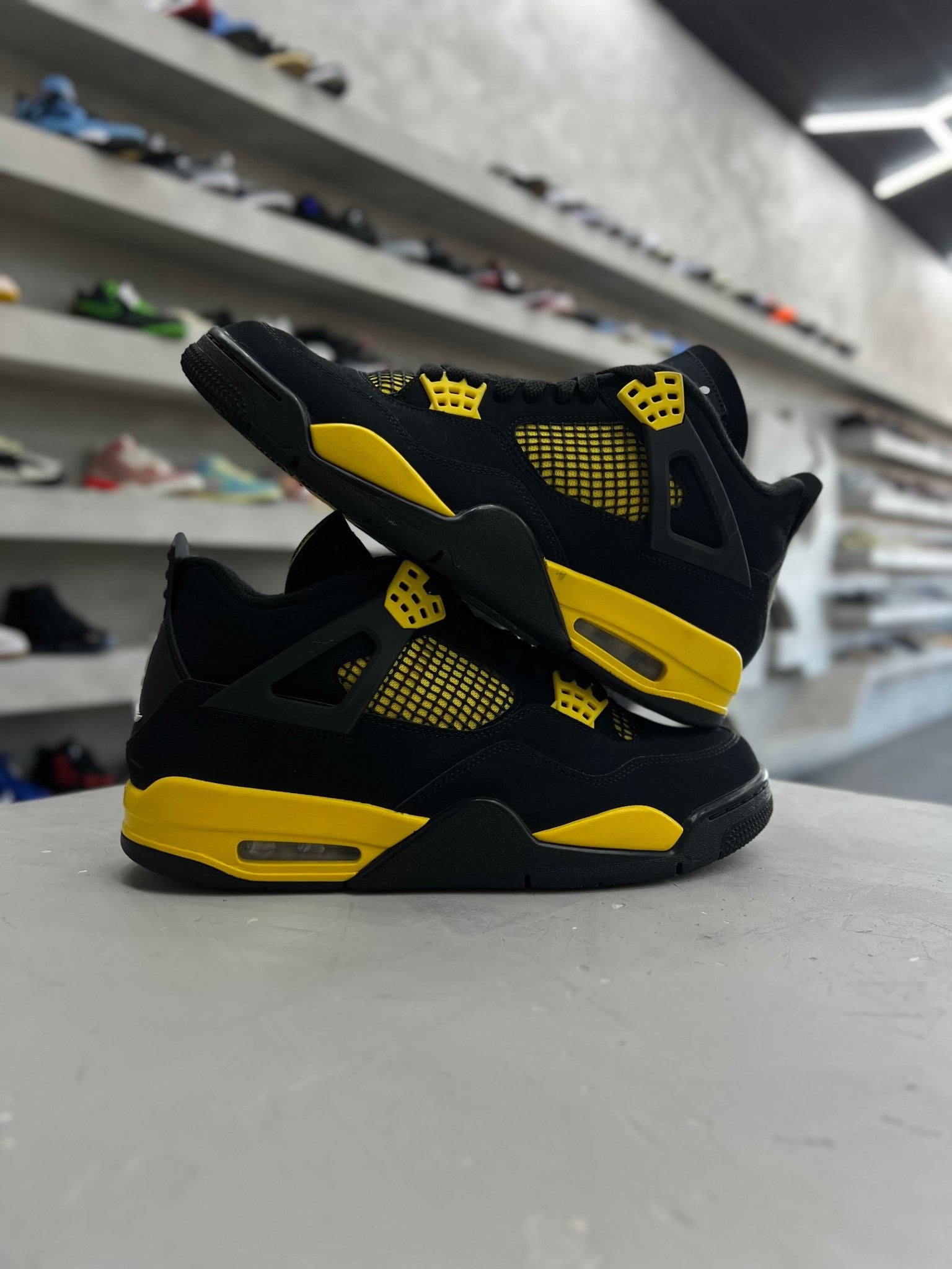 Jordan 4 Retro Thunder Sz 10 (PREOWNED)(NO BOX) - Restock AveJordan 4 Retro Thunder Sz 10 (PREOWNED)(NO BOX)Restock AveRestock Ave10Restock Ave