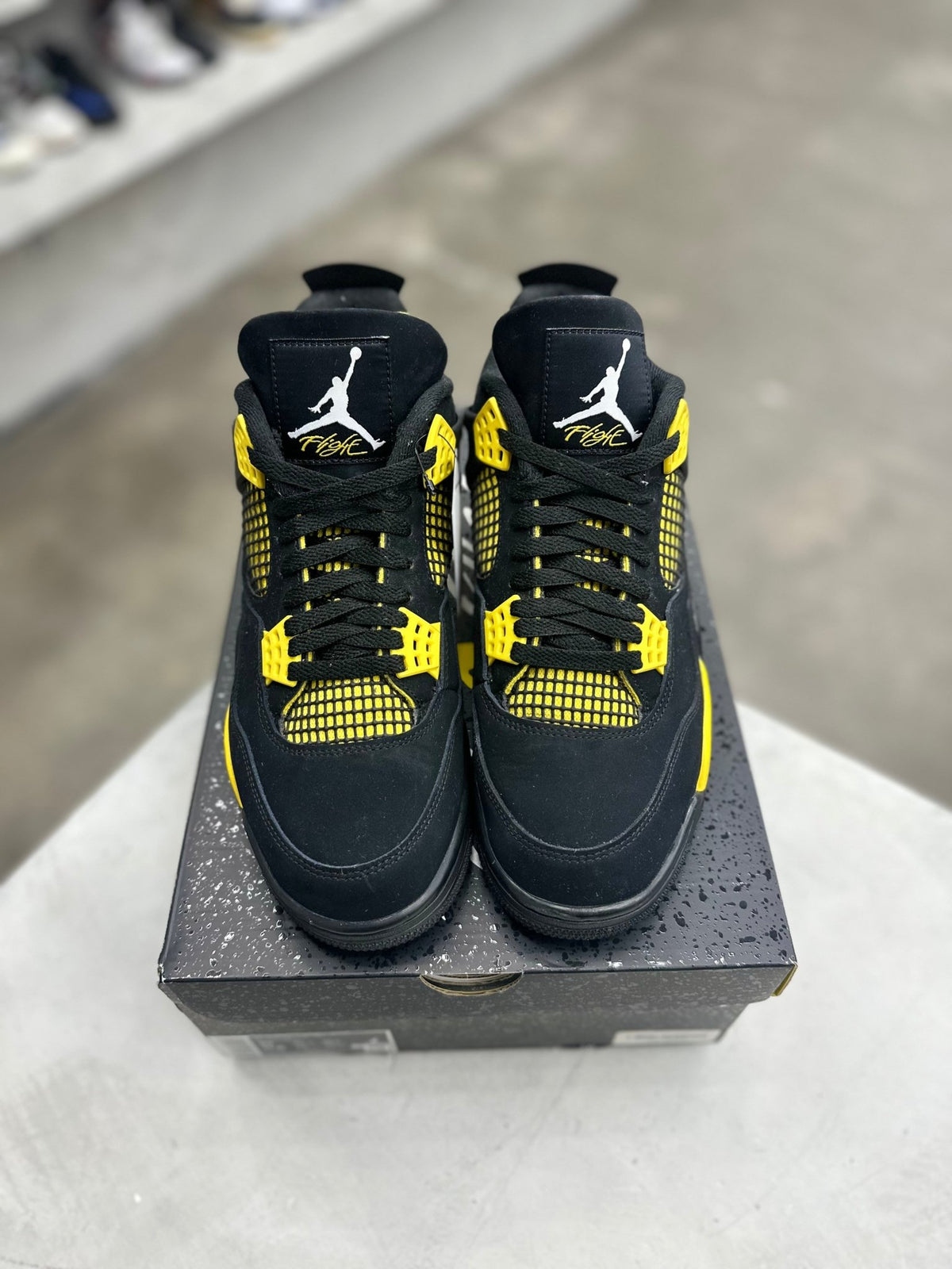 Jordan 4 Retro Thunder Sz 10 (PREOWNED) - Restock AveJordan 4 Retro Thunder Sz 10 (PREOWNED)Restock AveRestock Ave10Restock Ave