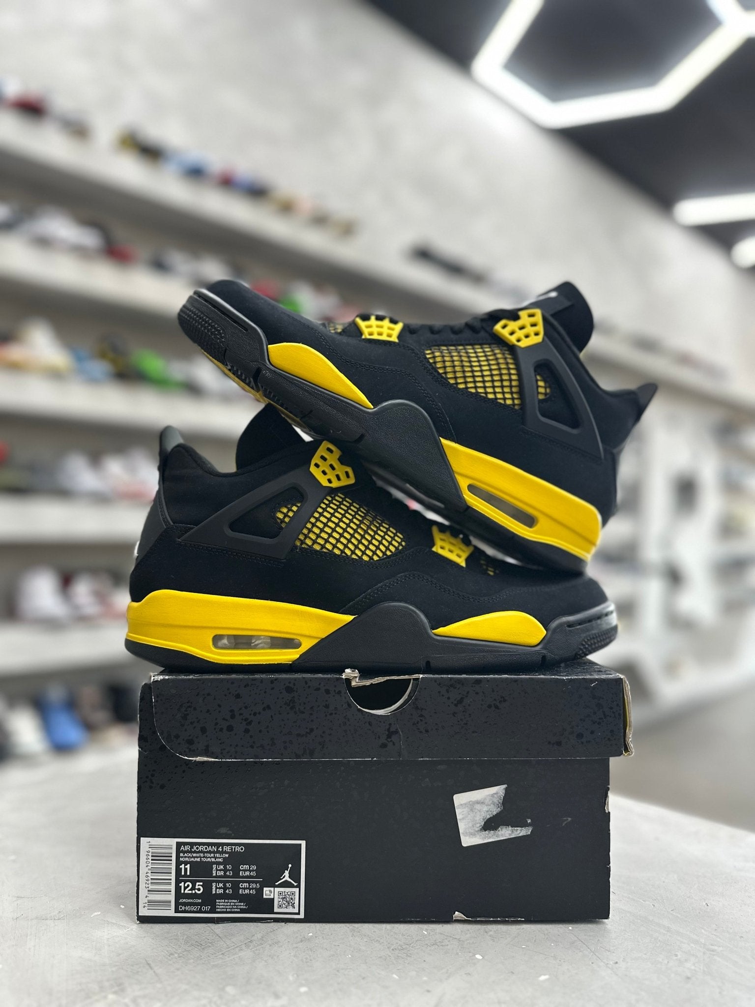 Jordan 4 Retro Thunder Sz 11 (PREOWNED) - Restock AveJordan 4 Retro Thunder Sz 11 (PREOWNED)Restock AveRestock Ave11Restock Ave