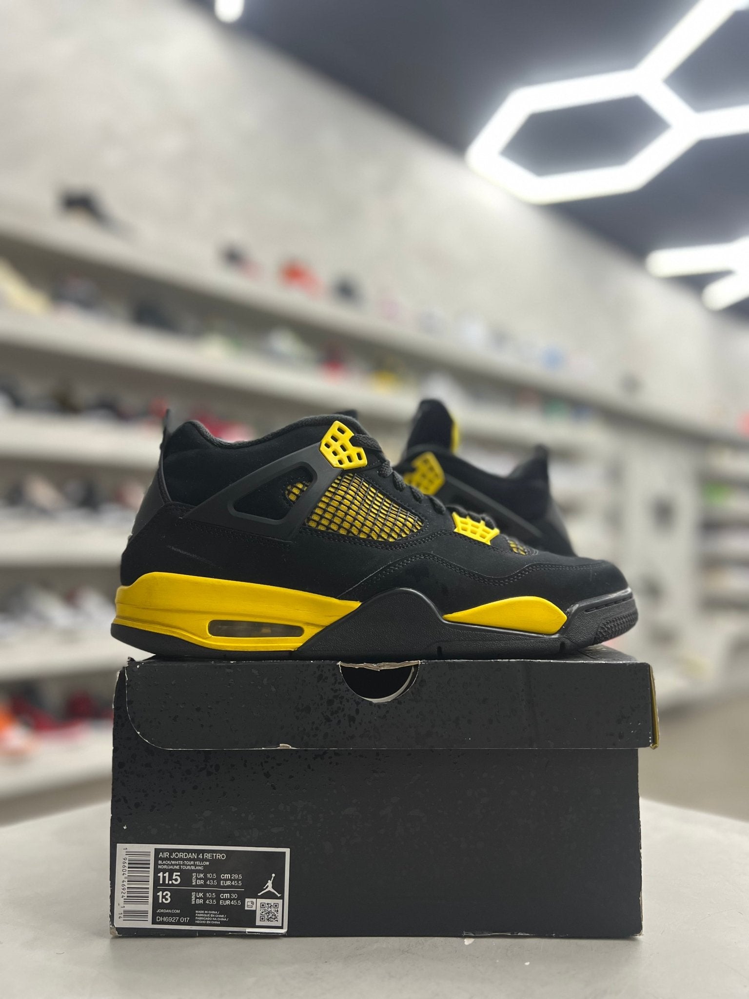 Jordan 4 Retro Thunder Sz 11.5 (PREOWNED) - Restock AveJordan 4 Retro Thunder Sz 11.5 (PREOWNED)Restock AveRestock Ave11.5Restock Ave