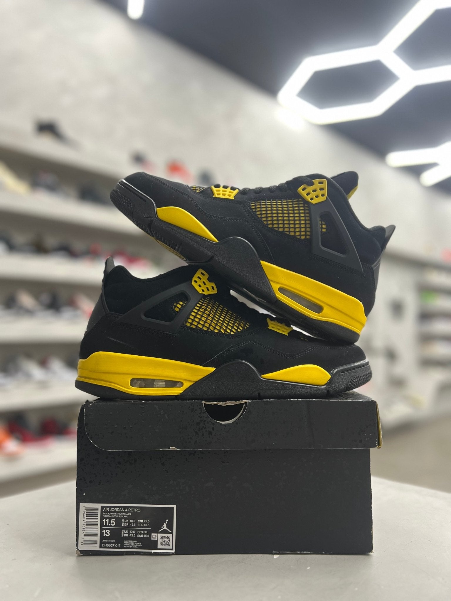 Jordan 4 Retro Thunder Sz 11.5 (PREOWNED) - Restock AveJordan 4 Retro Thunder Sz 11.5 (PREOWNED)Restock AveRestock Ave11.5Restock Ave