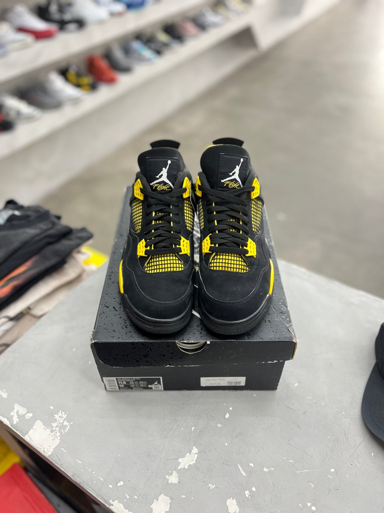 Jordan 4 Retro Thunder Sz 11.5 (PREOWNED) - Restock AveJordan 4 Retro Thunder Sz 11.5 (PREOWNED)Restock AveRestock Ave11.555191923Restock Ave