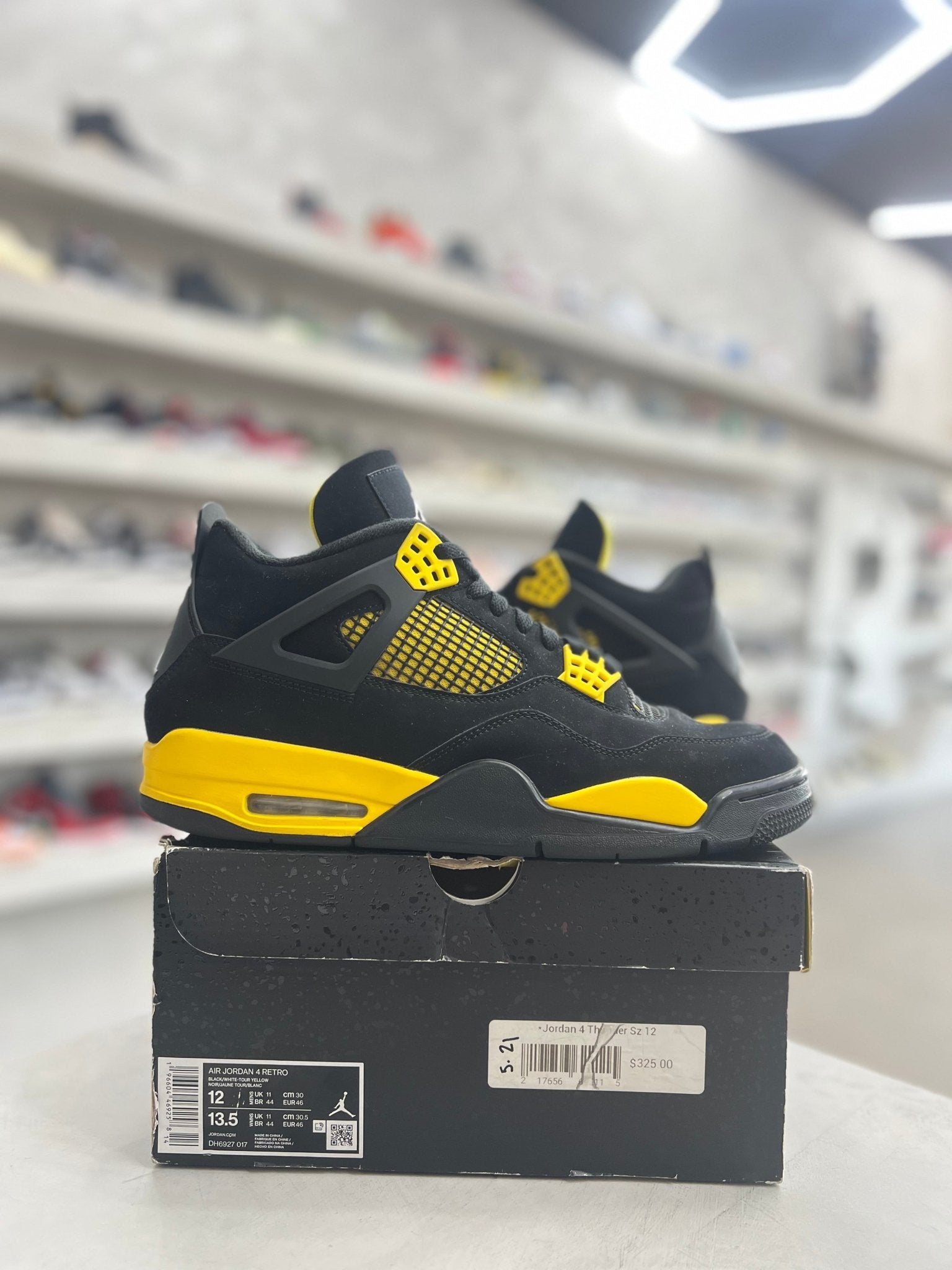Jordan 4 Retro Thunder Sz 12 (PREOWNED) - Restock AveJordan 4 Retro Thunder Sz 12 (PREOWNED)Restock AveRestock Ave12Restock Ave