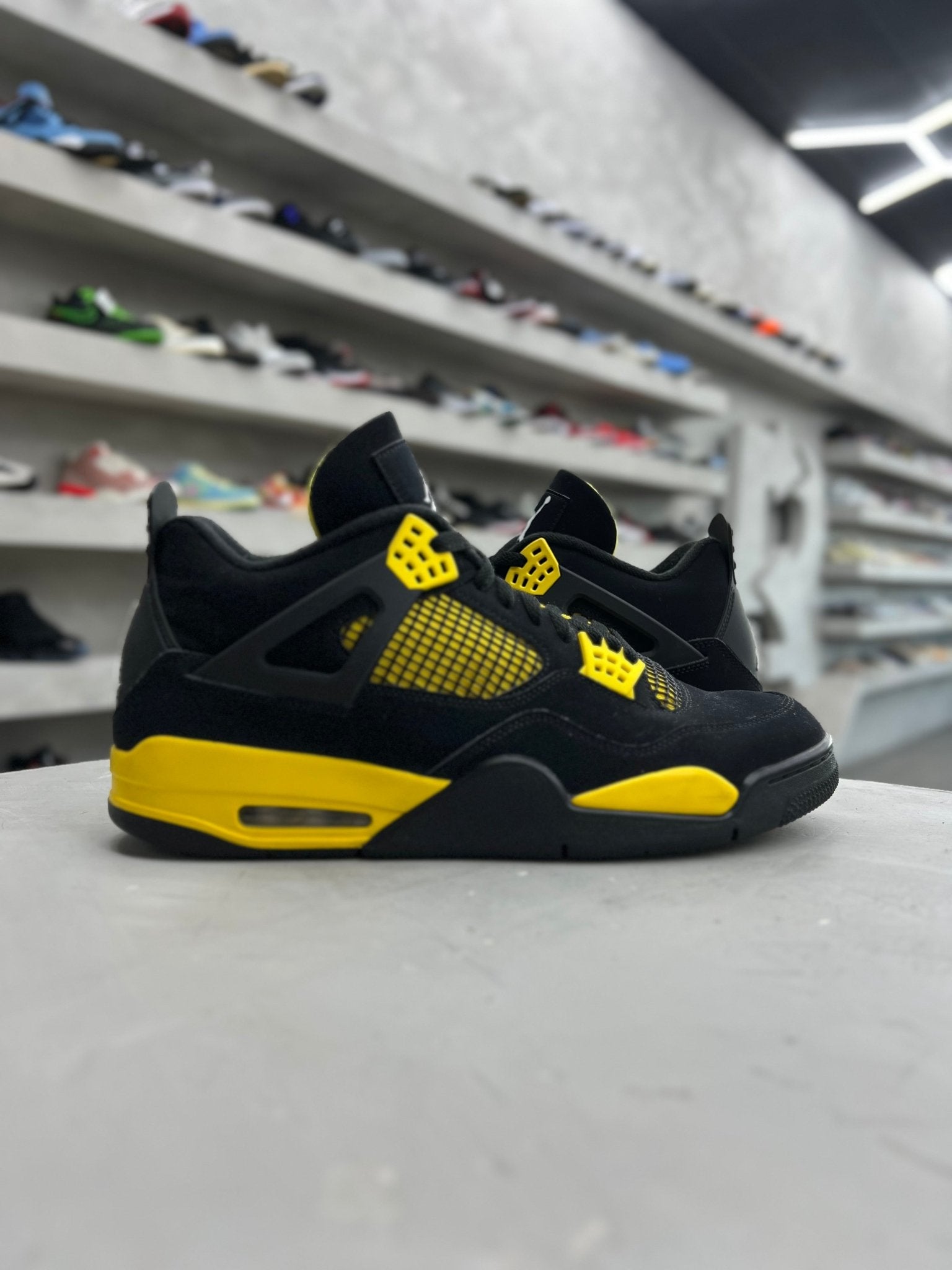 Jordan 4 Retro Thunder Sz 13 (PREOWNED)(NO BOX) - Restock AveJordan 4 Retro Thunder Sz 13 (PREOWNED)(NO BOX)Restock AveRestock Ave13Restock Ave