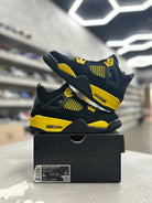 Jordan 4 Retro Thunder Sz 4y (PREOWNED) - Restock AveJordan 4 Retro Thunder Sz 4y (PREOWNED)Restock AveRestock Ave4YRestock Ave