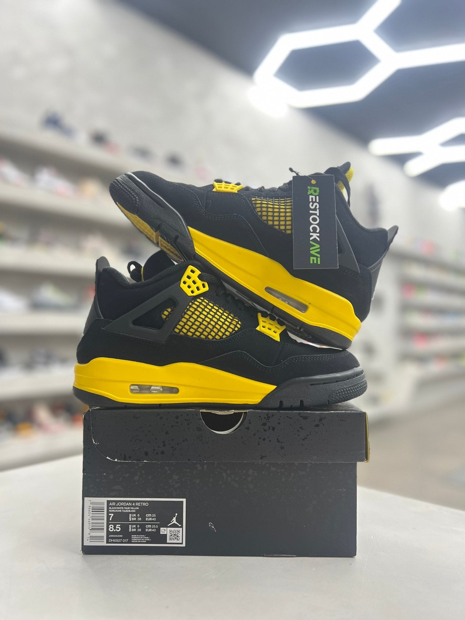 Jordan 4 Retro Thunder Sz 7 (PREOWNED) - Restock AveJordan 4 Retro Thunder Sz 7 (PREOWNED)Restock AveRestock Ave7Restock Ave
