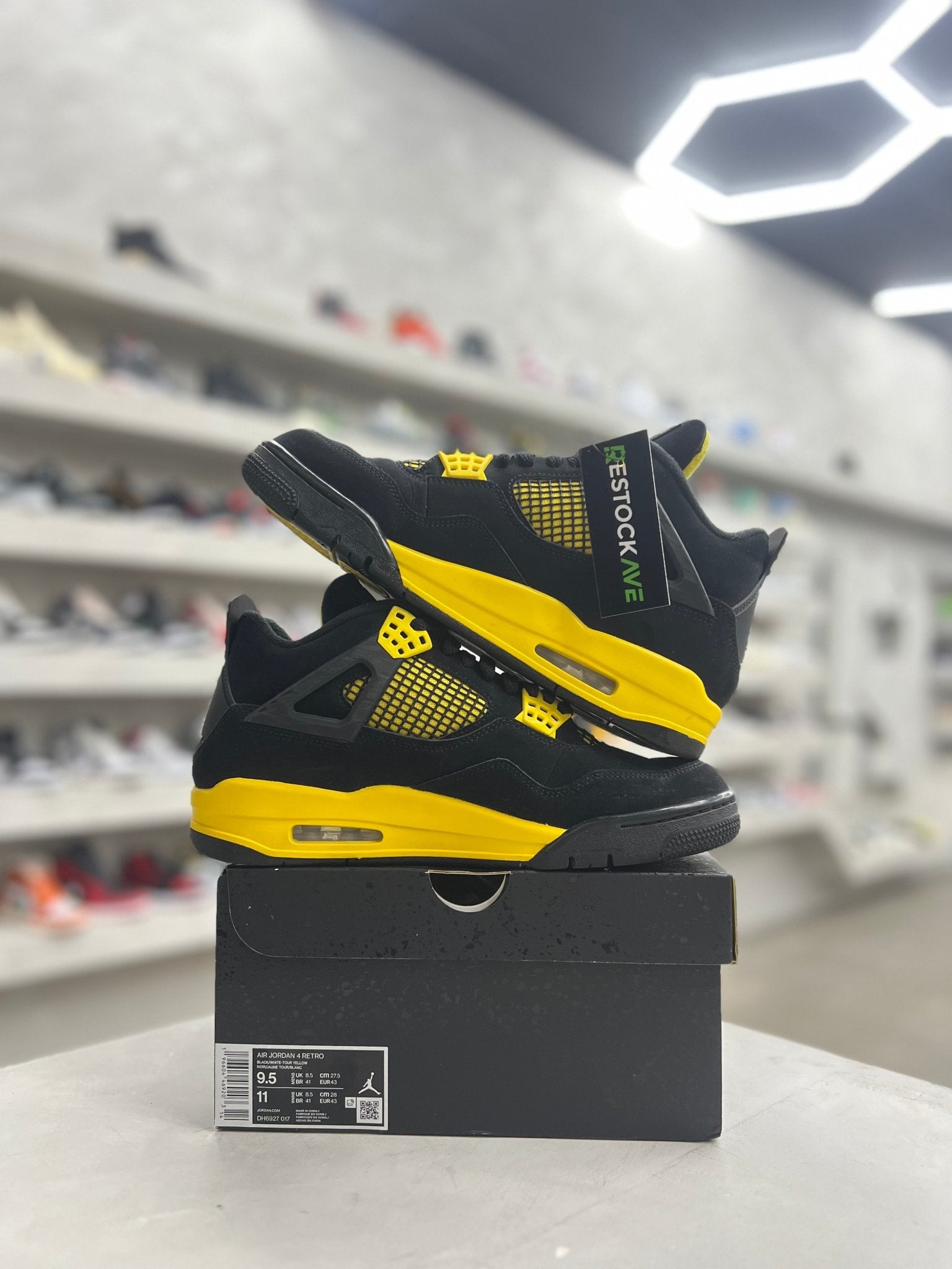 Jordan 4 Retro Thunder Sz 9.5 (PREOWNED) - Restock AveJordan 4 Retro Thunder Sz 9.5 (PREOWNED)Restock AveRestock Ave9.5Restock Ave