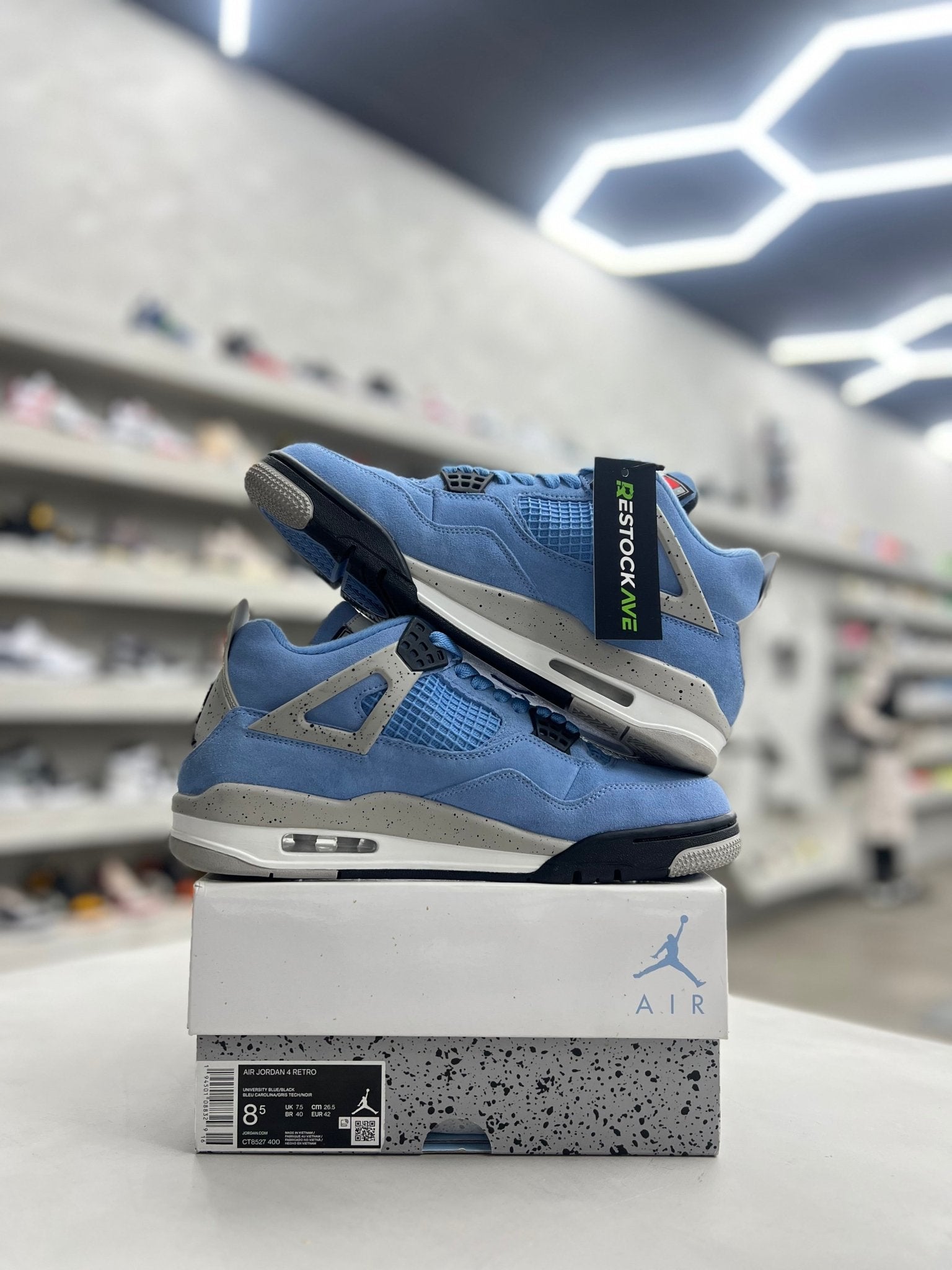 Jordan 4 Retro University Blue Sz 8.5 (PREOWNED) - Restock AveJordan 4 Retro University Blue Sz 8.5 (PREOWNED)Restock AveRestock Ave8.5Restock Ave