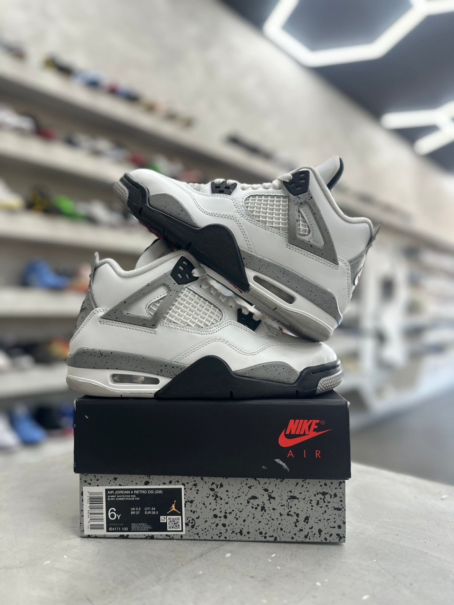 Jordan 4 Retro White Cement Sz 6y (PREOWNED) - Restock AveJordan 4 Retro White Cement Sz 6y (PREOWNED)Restock AveRestock Ave6yRestock Ave