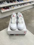 Jordan 4 Retro White Oreo Sz 12 (PREOWNED) - Restock AveJordan 4 Retro White Oreo Sz 12 (PREOWNED)Restock AveRestock Ave12Restock Ave