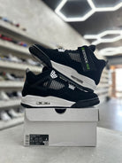 Jordan 4 Retro White Thunder Sz 10 (PREOWNED) - Restock AveJordan 4 Retro White Thunder Sz 10 (PREOWNED)Restock AveRestock Ave1091948915Restock Ave