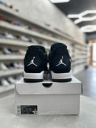 Jordan 4 Retro White Thunder Sz 10 (PREOWNED) - Restock AveJordan 4 Retro White Thunder Sz 10 (PREOWNED)Restock AveRestock Ave1091948915Restock Ave