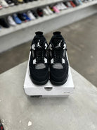 Jordan 4 Retro White Thunder Sz 8 (PREOWNED) - Restock AveJordan 4 Retro White Thunder Sz 8 (PREOWNED)Restock AveRestock Ave8Restock Ave