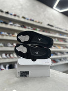 Jordan 4 Retro White Thunder Sz 8 (PREOWNED) - Restock AveJordan 4 Retro White Thunder Sz 8 (PREOWNED)Restock AveRestock Ave8Restock Ave