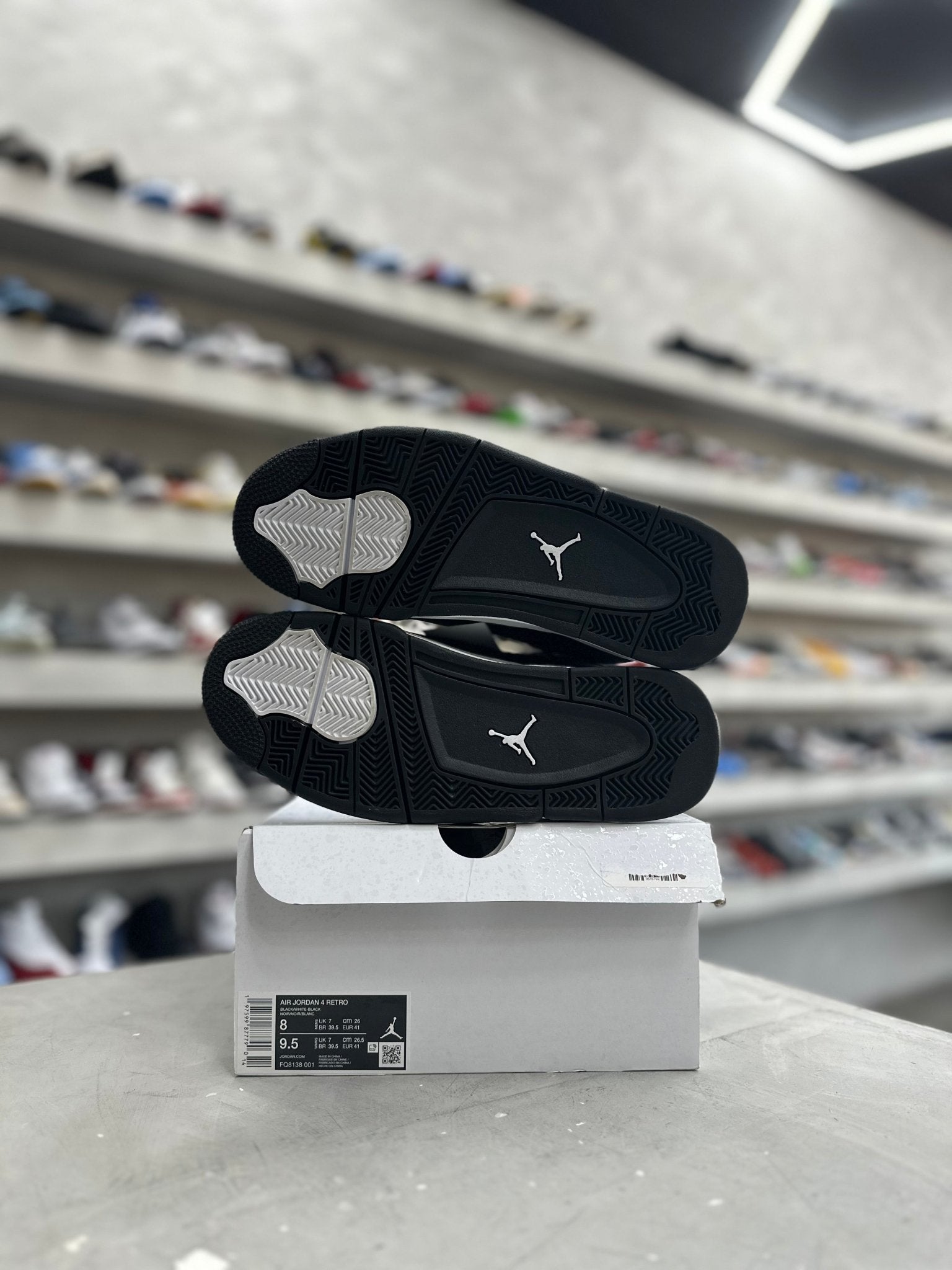 Jordan 4 Retro White Thunder Sz 8 (PREOWNED) - Restock AveJordan 4 Retro White Thunder Sz 8 (PREOWNED)Restock AveRestock Ave8Restock Ave