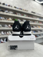 Jordan 4 Retro White Thunder Sz 8 (PREOWNED) - Restock AveJordan 4 Retro White Thunder Sz 8 (PREOWNED)Restock AveRestock Ave8Restock Ave