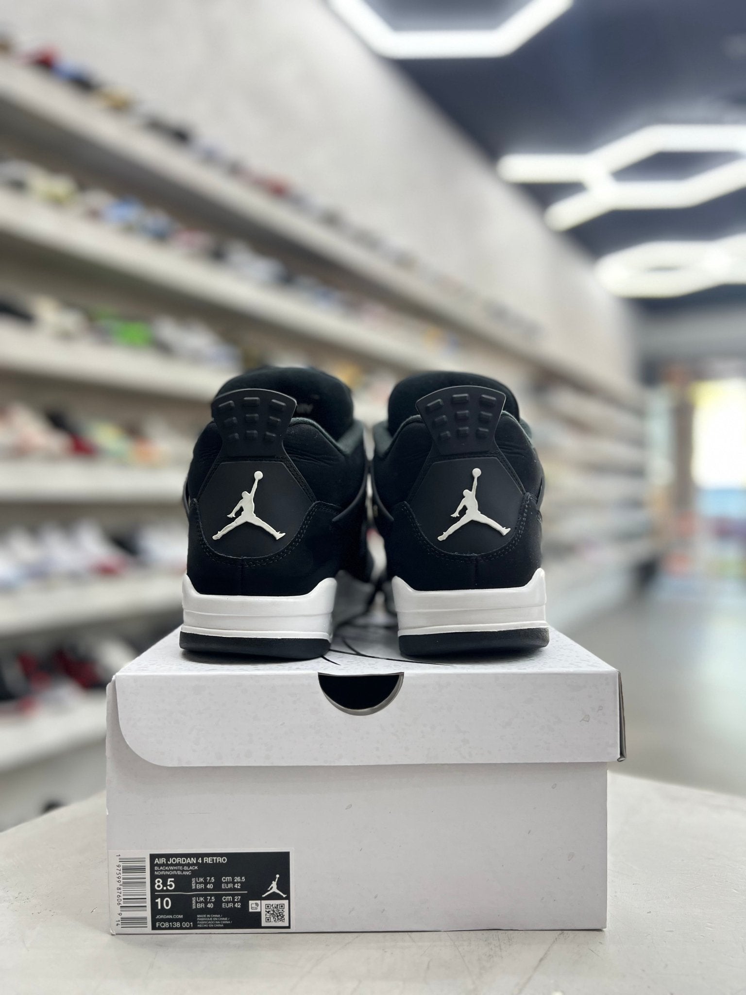 Jordan 4 Retro White Thunder Sz 8.5 (PREOWNED) - Restock AveJordan 4 Retro White Thunder Sz 8.5 (PREOWNED)Restock AveRestock Ave8.5Restock Ave