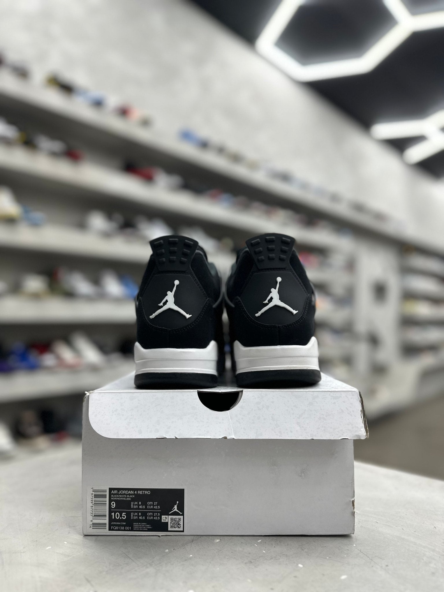 Jordan 4 Retro White Thunder Sz 9 (PREOWNED) - Restock AveJordan 4 Retro White Thunder Sz 9 (PREOWNED)Restock AveRestock Ave986038899Restock Ave