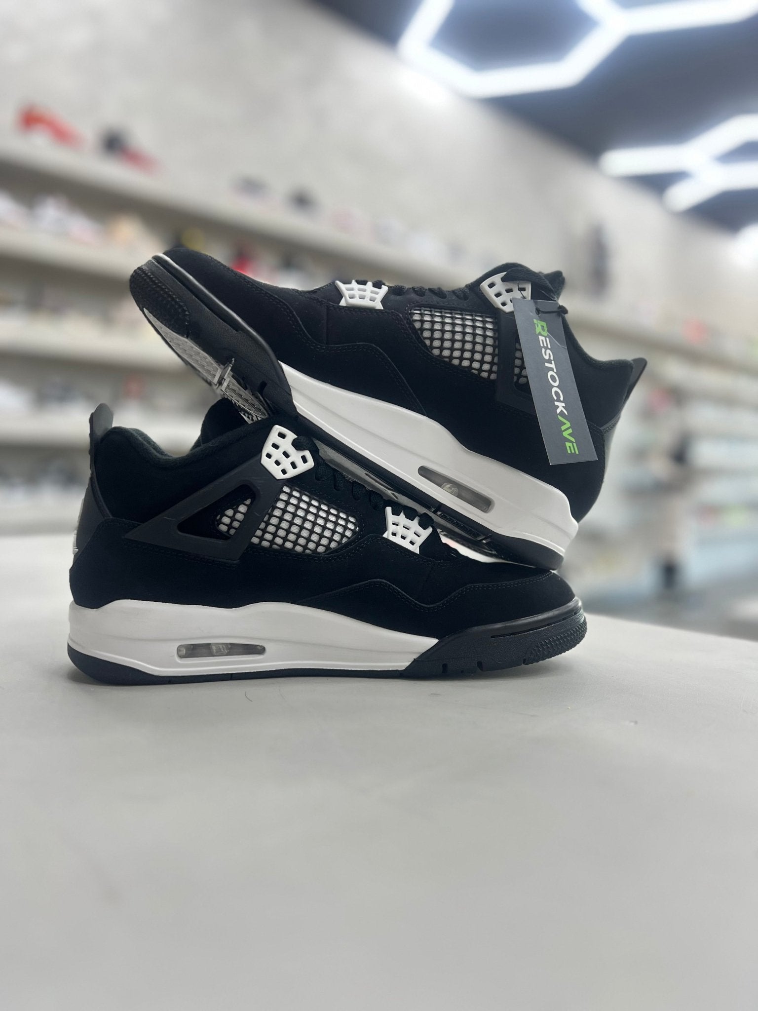 Jordan 4 Retro White Thunder Sz 9.5 (PREOWNED)(no box) - Restock AveJordan 4 Retro White Thunder Sz 9.5 (PREOWNED)(no box)Restock AveRestock Ave9.5Restock Ave