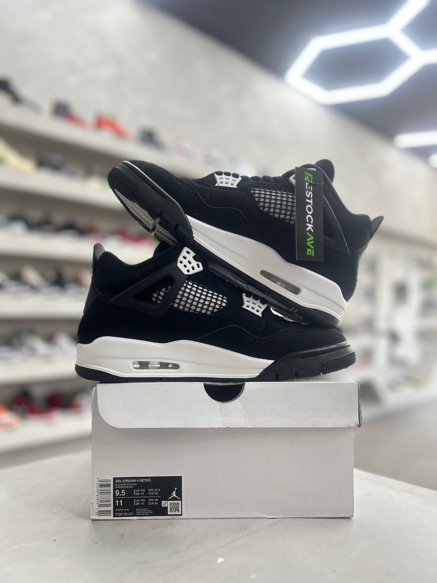 Jordan 4 Retro White Thunder Sz 9.5 (PREOWNED) - Restock AveJordan 4 Retro White Thunder Sz 9.5 (PREOWNED)Restock AveRestock Ave9.560153459Restock Ave