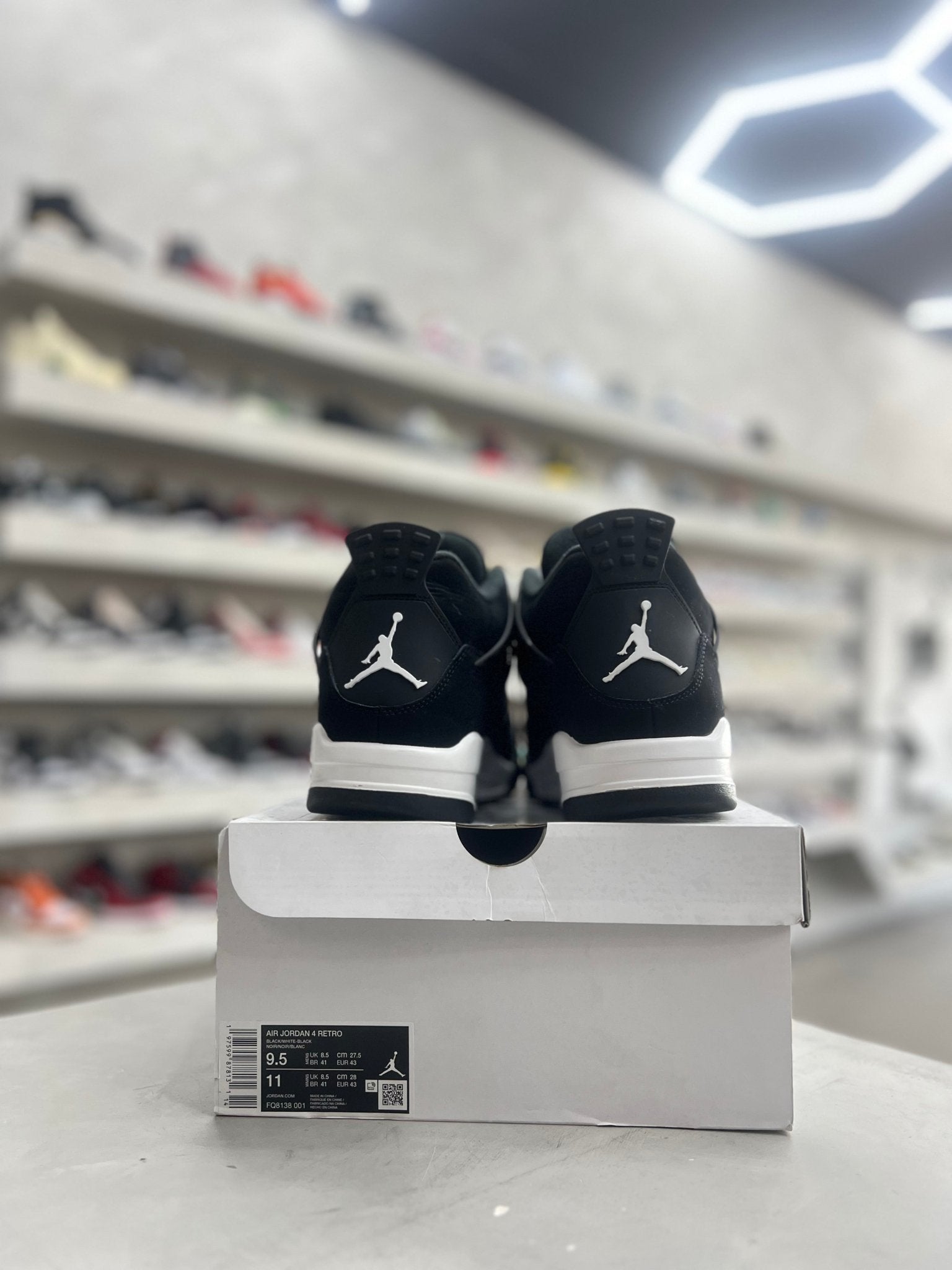 Jordan 4 Retro White Thunder Sz 9.5 (PREOWNED) - Restock AveJordan 4 Retro White Thunder Sz 9.5 (PREOWNED)Restock AveRestock Ave9.560153459Restock Ave