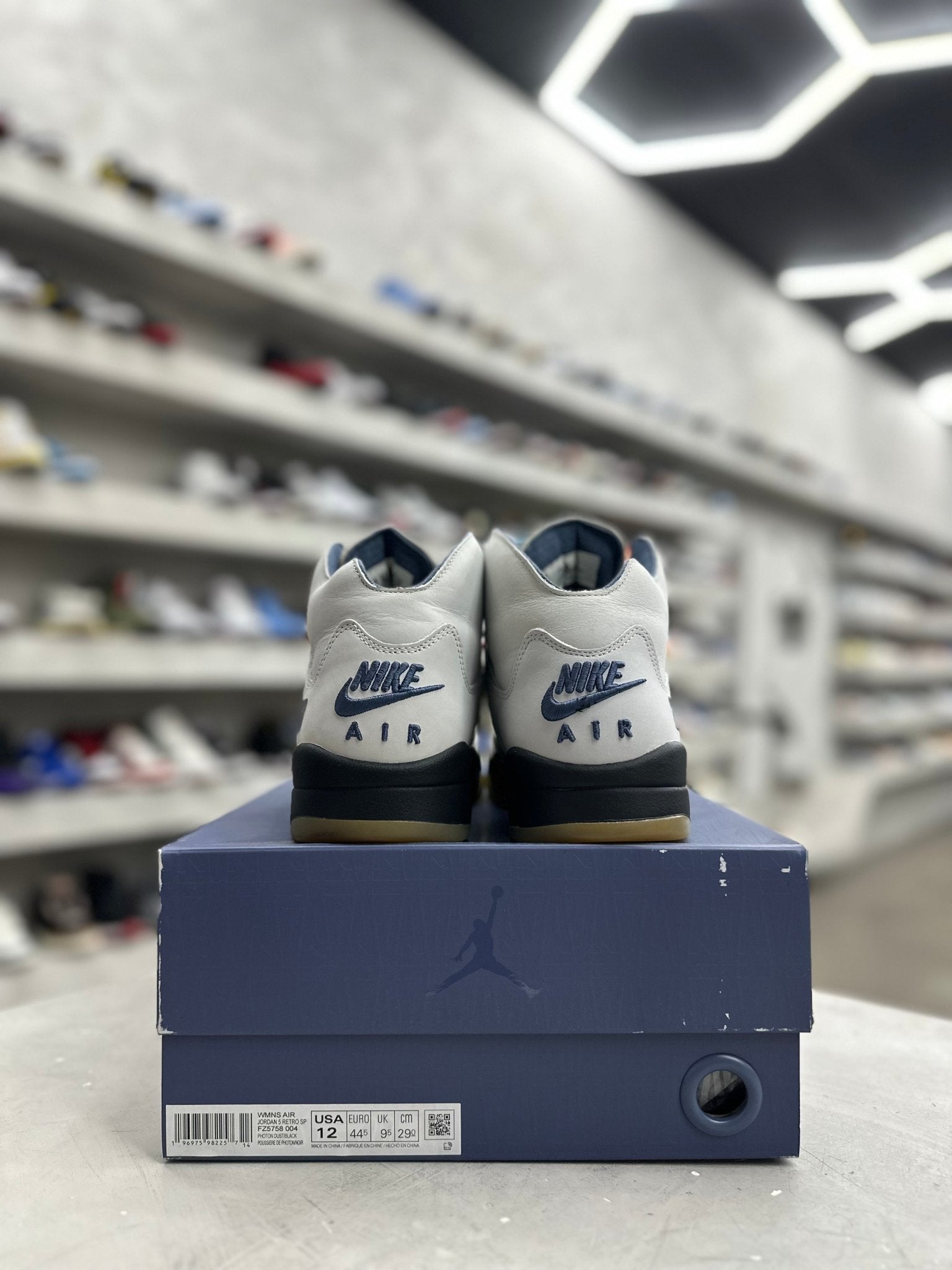 Jordan 5 Retro A Ma Maniére Dawn Sz W12/10.5 (PREOWNED) - Restock AveJordan 5 Retro A Ma Maniére Dawn Sz W12/10.5 (PREOWNED)Restock AveRestock Avew12/10.5men69866355Restock Ave