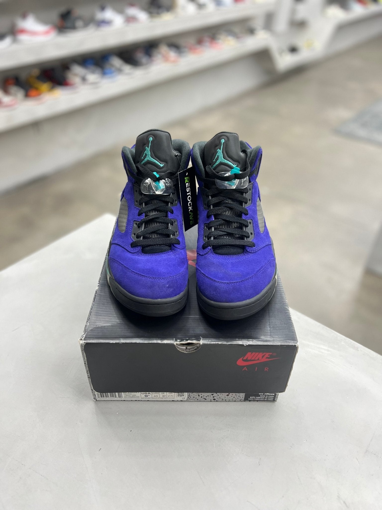 Jordan 5 Retro Alternate Grape Sz 9.5 (PREOWNED) - Restock AveJordan 5 Retro Alternate Grape Sz 9.5 (PREOWNED)Restock AveRestock Ave9.502900851Restock Ave