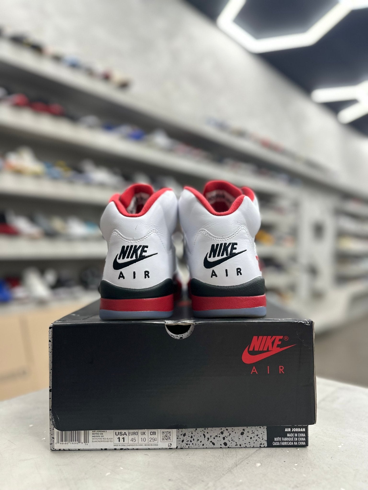 Jordan 5 Retro Fire Red Black Tongue Sz 11 (PREOWNED) - Restock AveJordan 5 Retro Fire Red Black Tongue Sz 11 (PREOWNED)Restock AveRestock Ave11Restock Ave